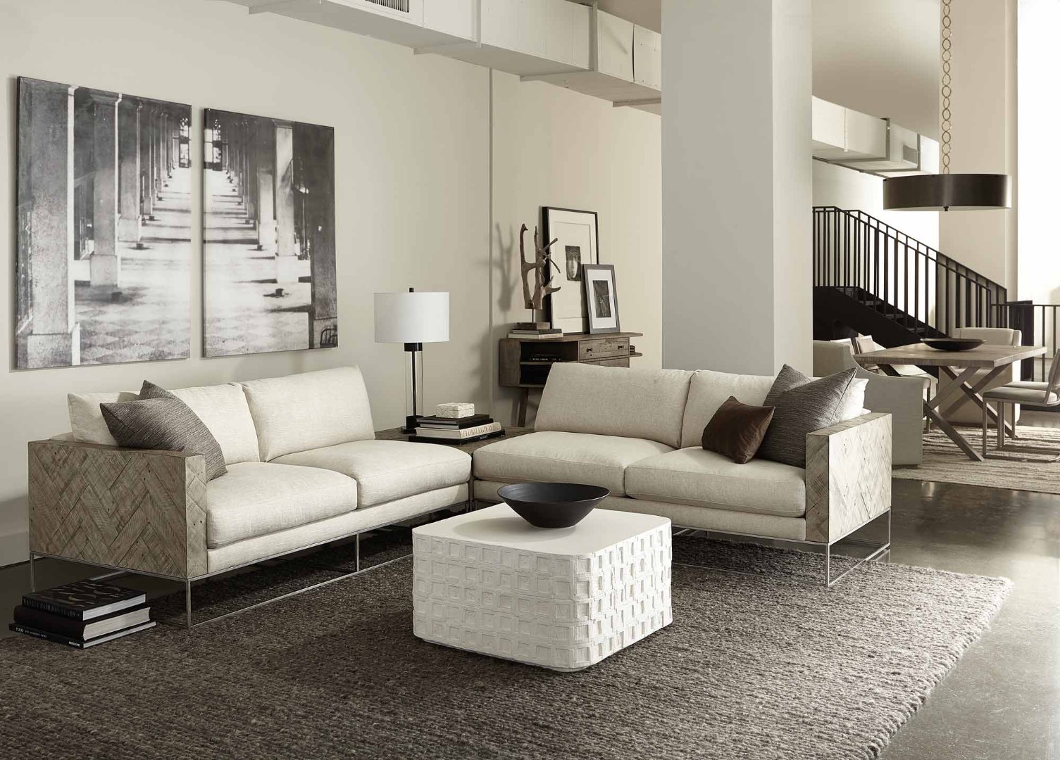 Стол коктейльный Highland Park Lincoln Square Cocktail Table