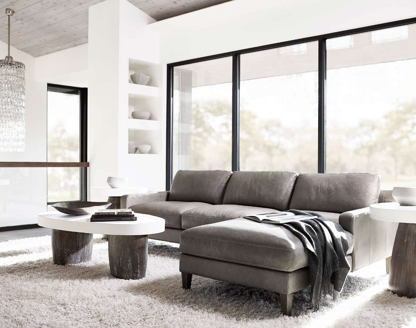 Стол коктейльный Logan Square Arlo Cocktail Table