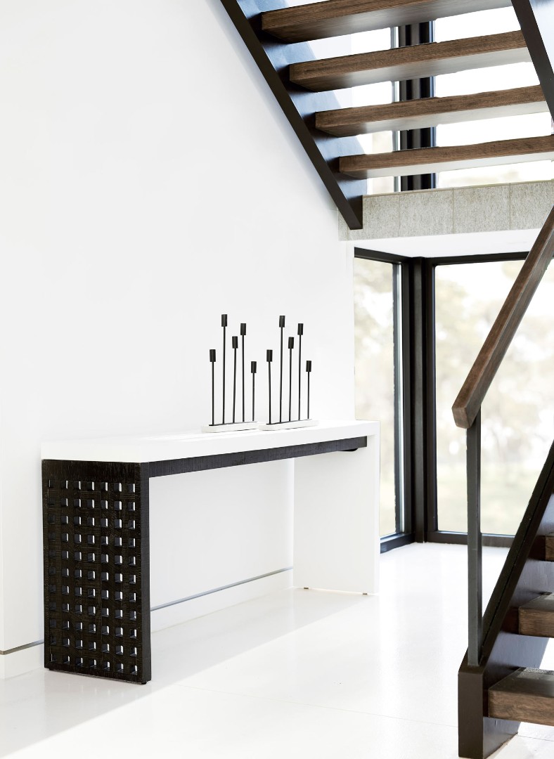 Консоль Logan Square Kenton Console Table