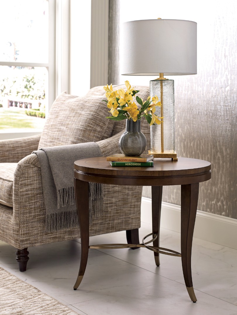 Стол придиванный Vantage