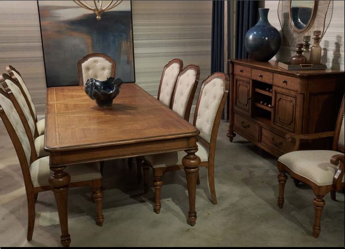 Стол обеденный