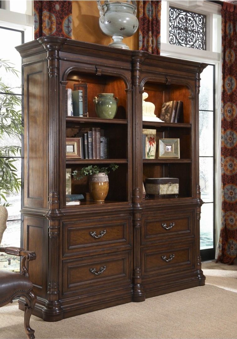 Шкаф книжный