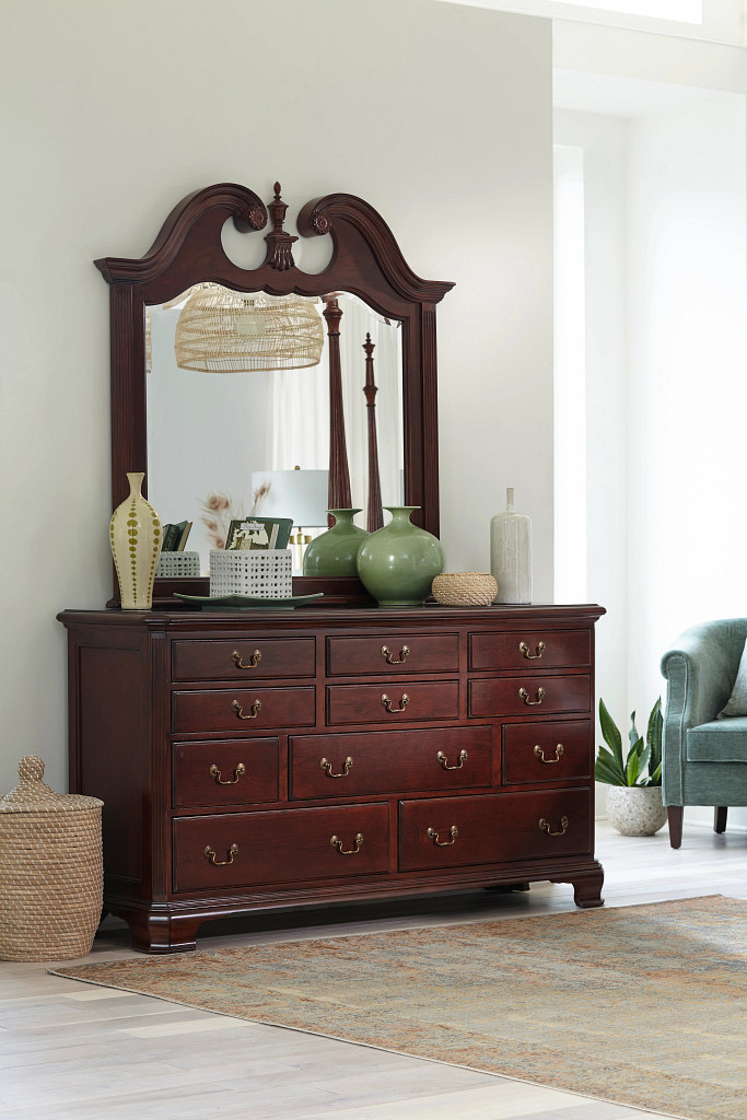 Комод TRIPLE DRESSER