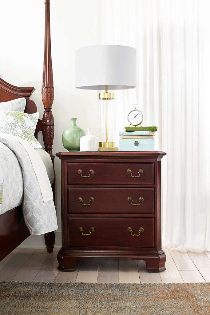 Тумба прикроватная