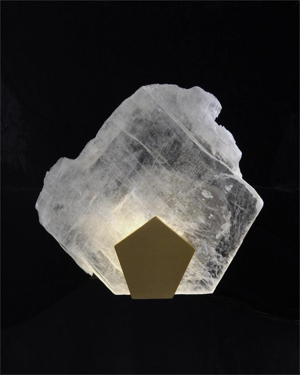 Бра Moonlight Sonata: Selenite Pane Single-Light Wall Sconce in Antique Brass Finish