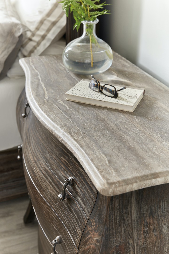 Прикроватная тумба Traditions Bachelors Chest