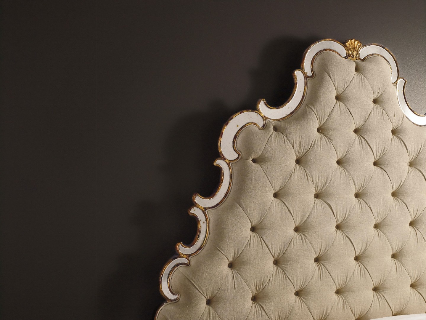 Кровать Sanctuary California King Tufted Bed - Bling