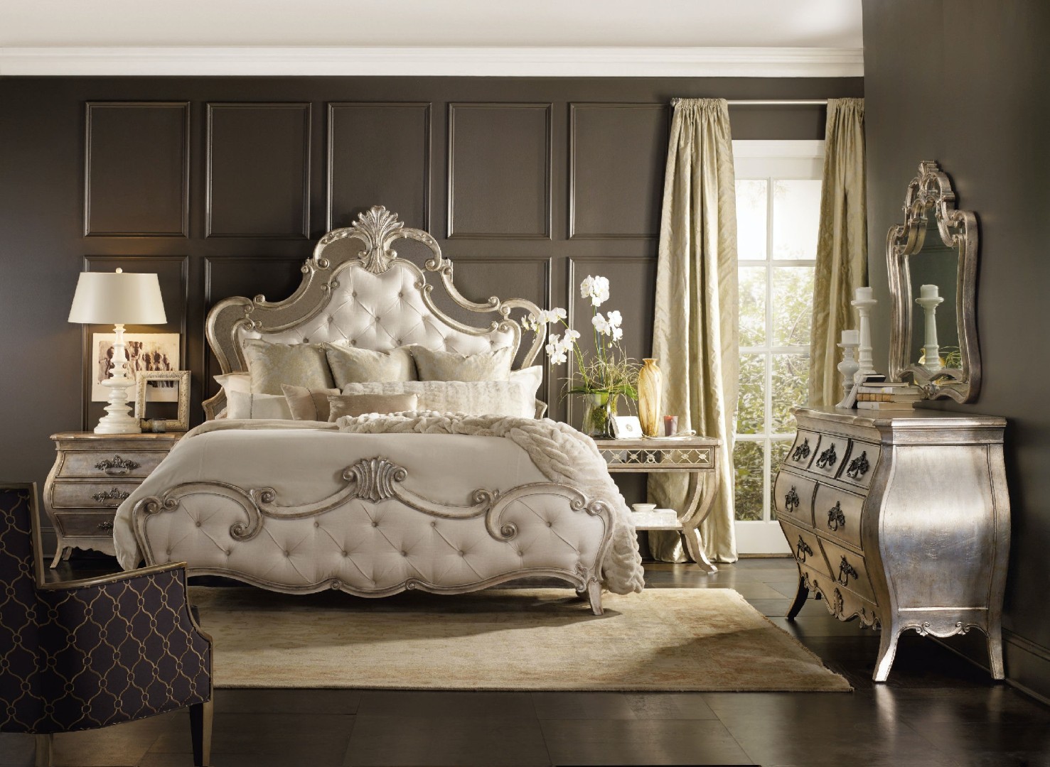 Кровать Sanctuary Queen Upholstered Bed