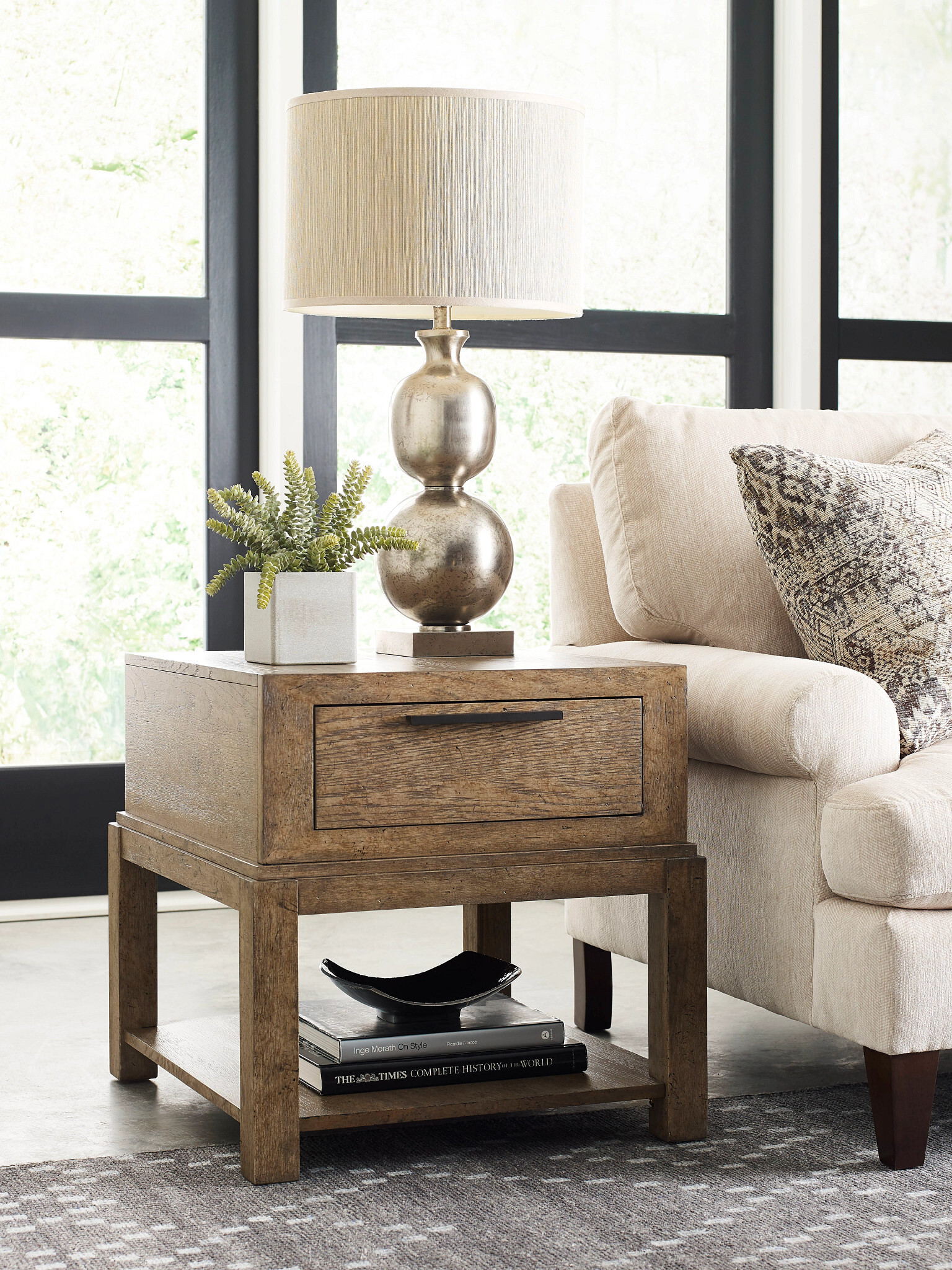 Стол придиванный Evans