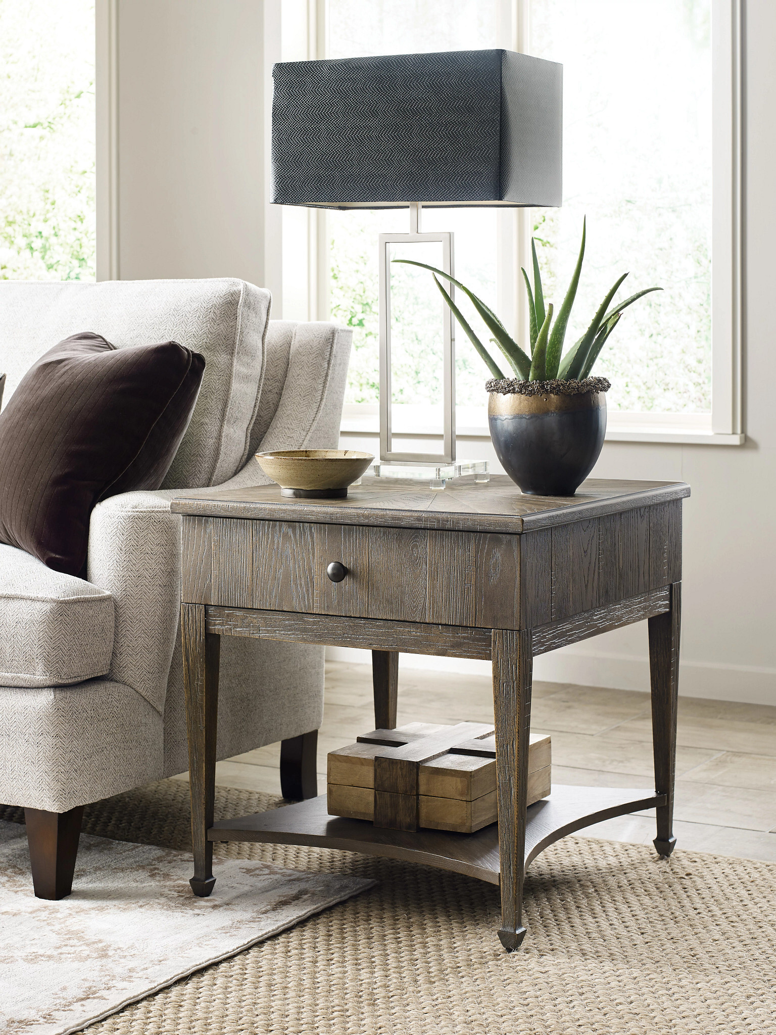 Стол придиванный Carmine