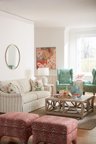 Диван Emme Skirted Studio Sofa