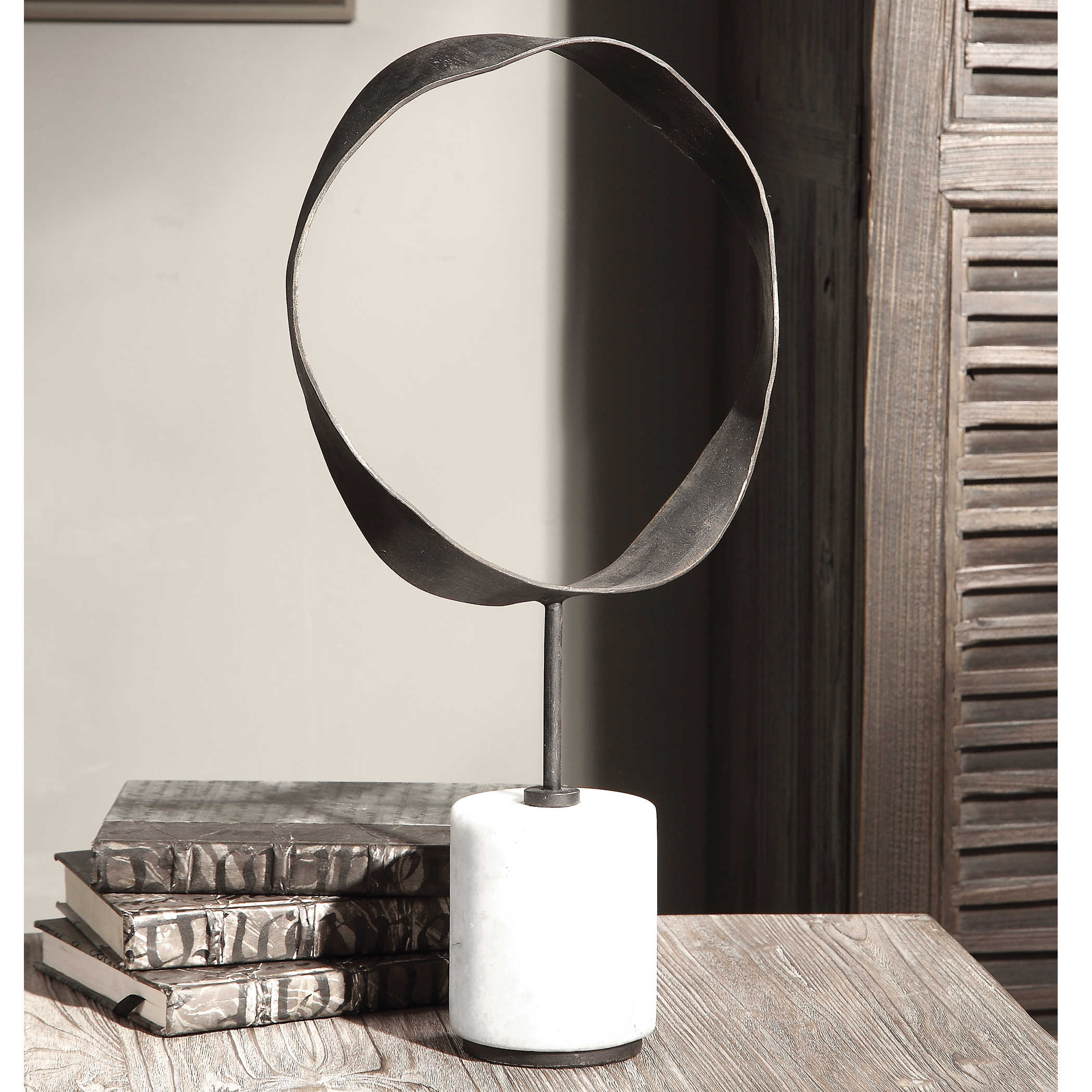 Статуэтка RILYNN