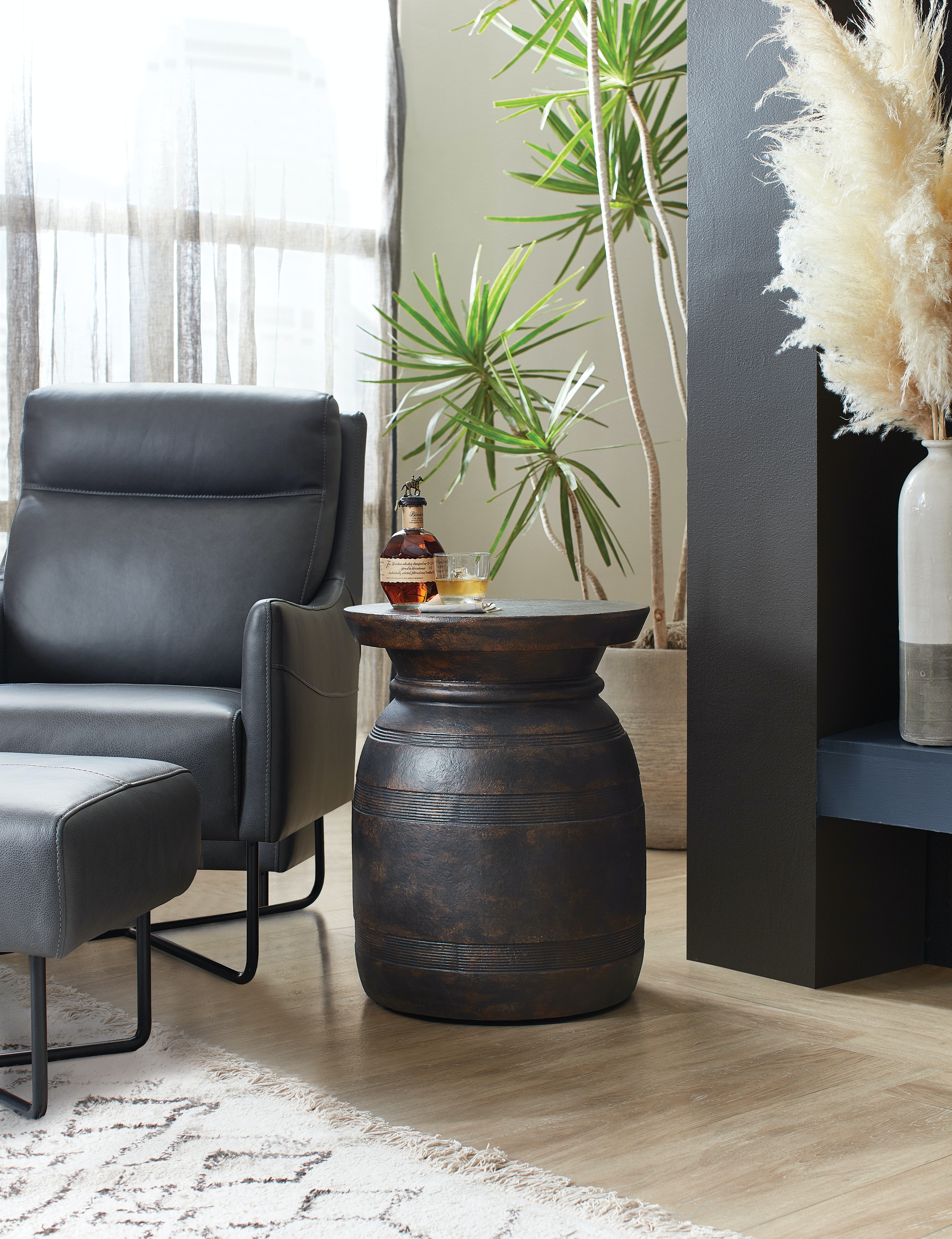 Стол придиванный Big Sky Urn Spot