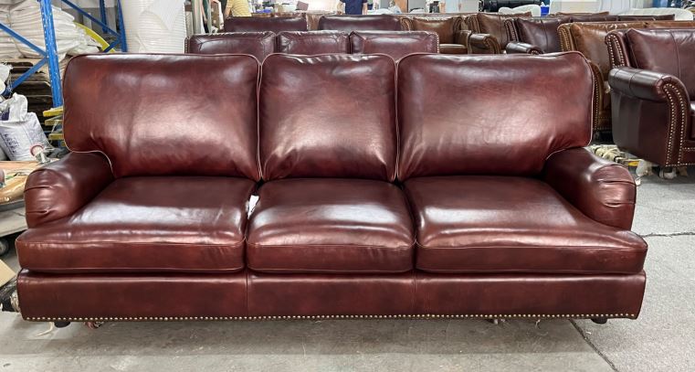 Диван кожаный Patrick