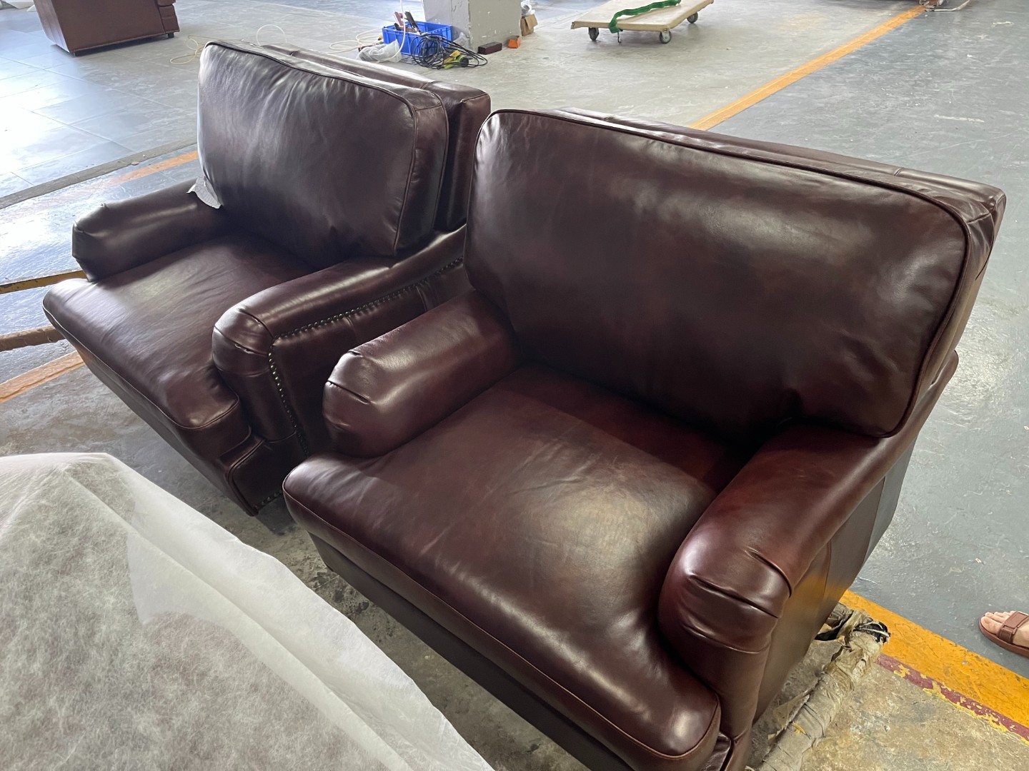 Кресло кожаное Patrick