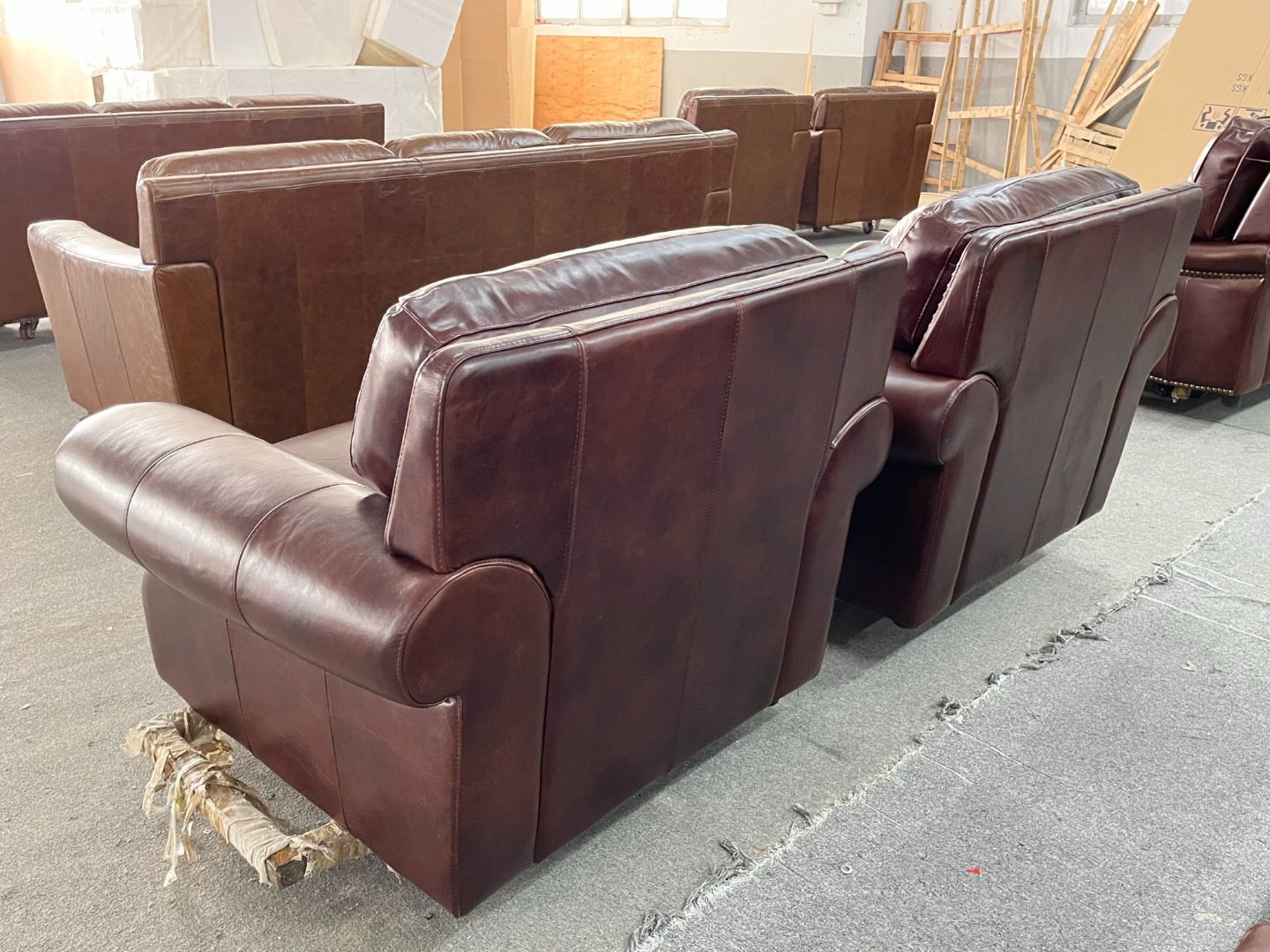 Диван кожаный MIKHAIL