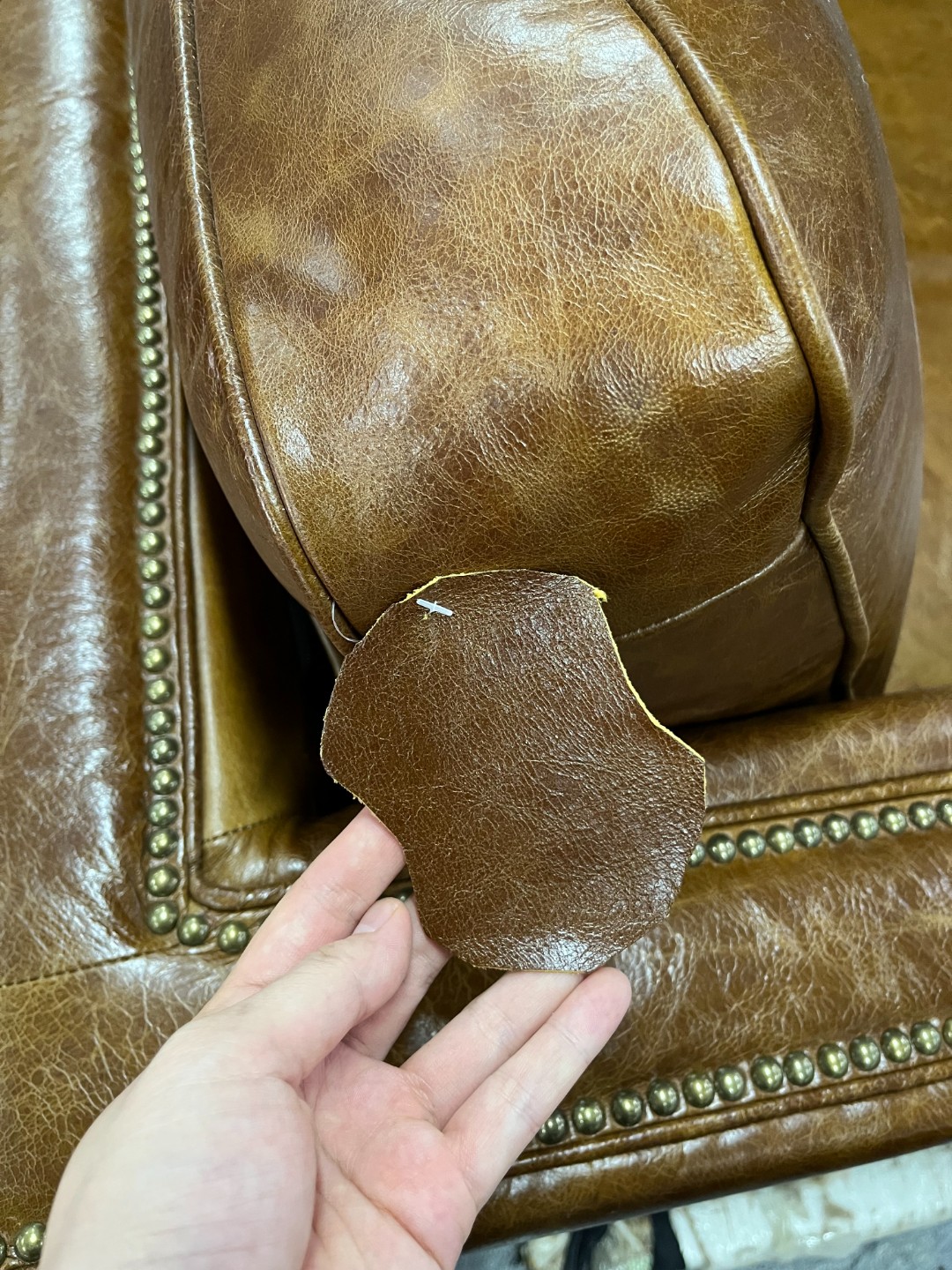 Диван кожаный KINGSTON