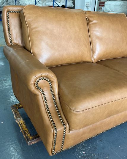 Диван кожаный EDEN