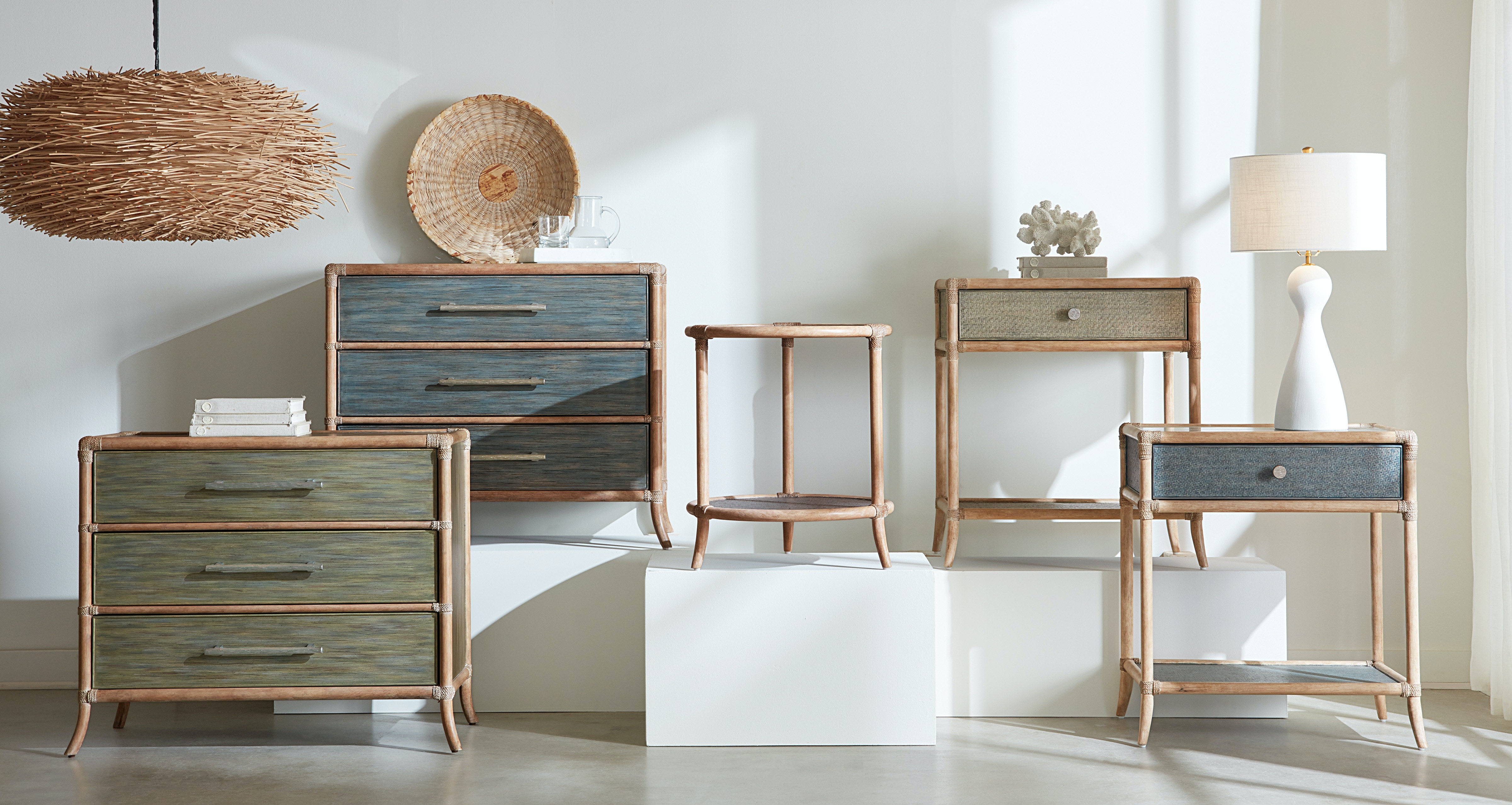 Столик придиванный Retreat Raffia