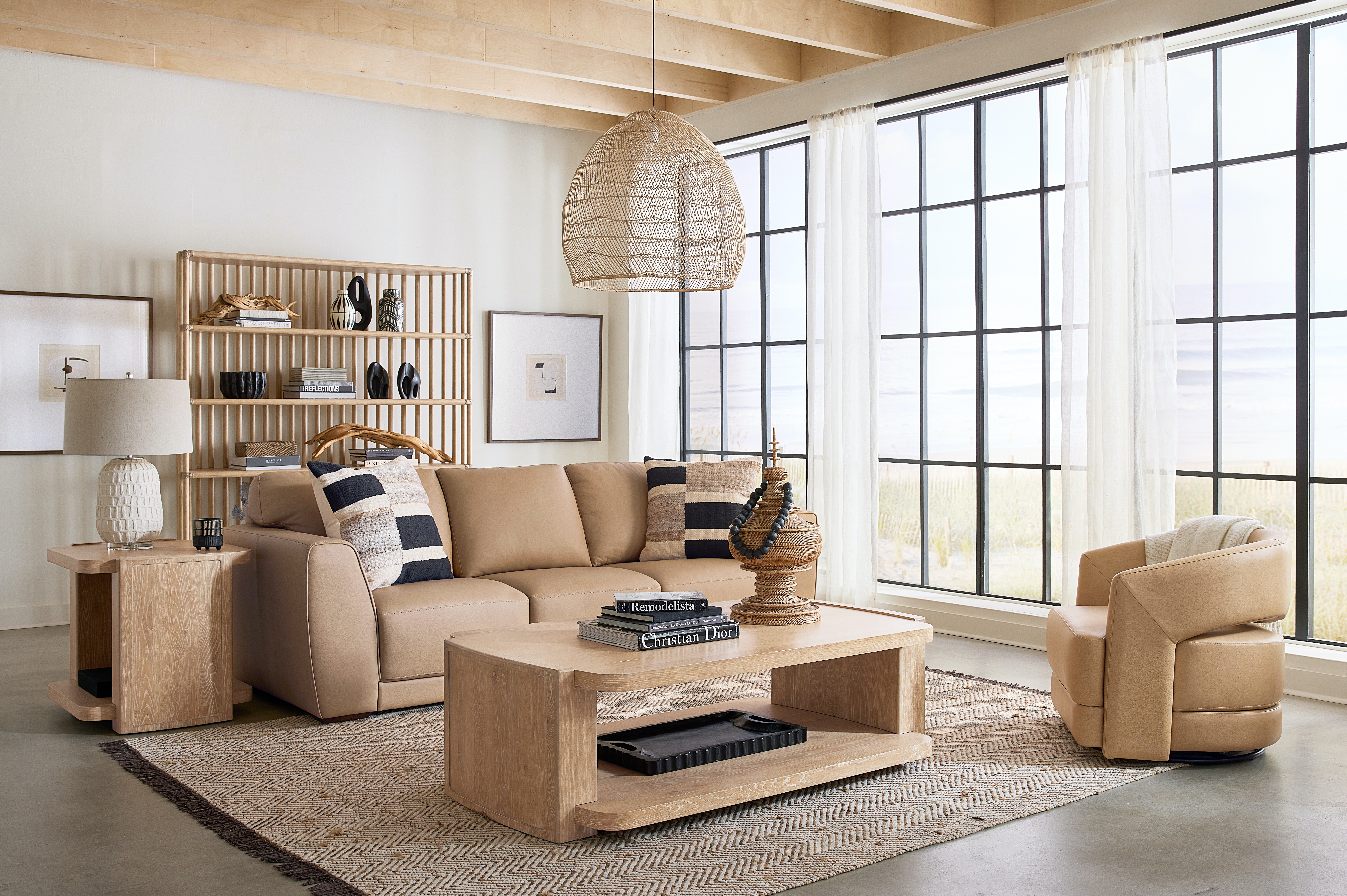 Столик придиванный Retreat