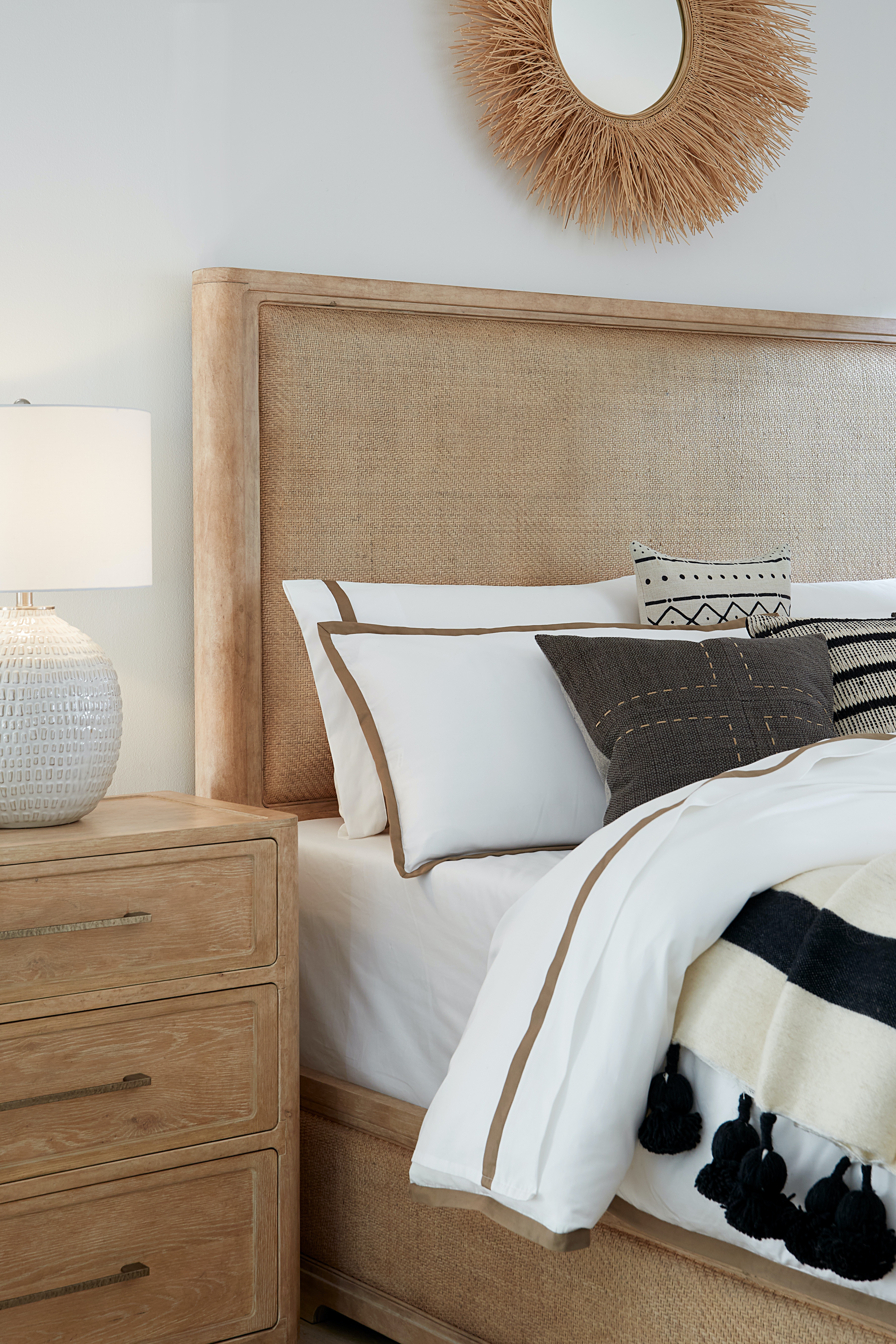 Кровать Retreat King Cane Panel