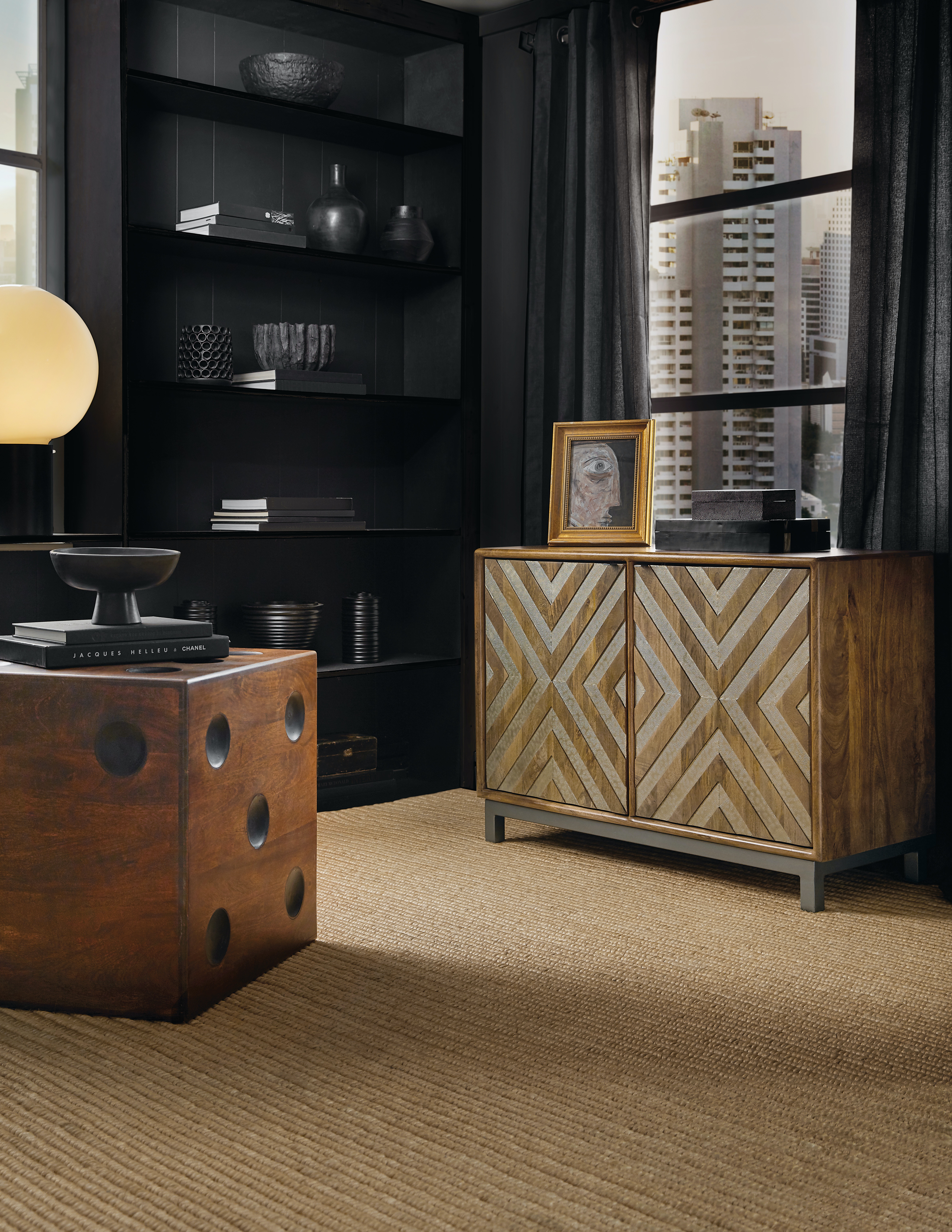 Столик придиванный Commerce and Market Big Six End Table