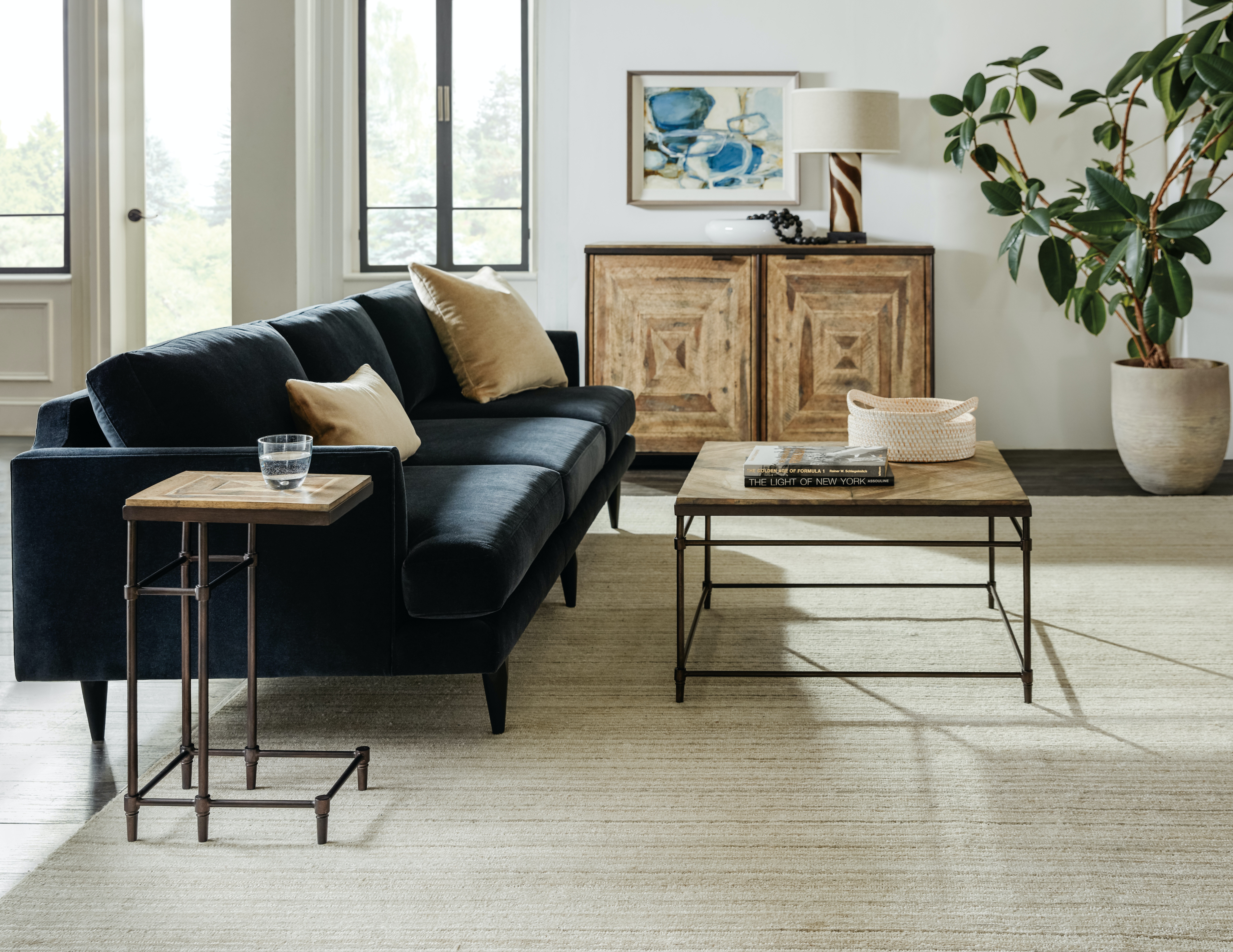 Буфет Commerce and Market St. Armand Door Chest