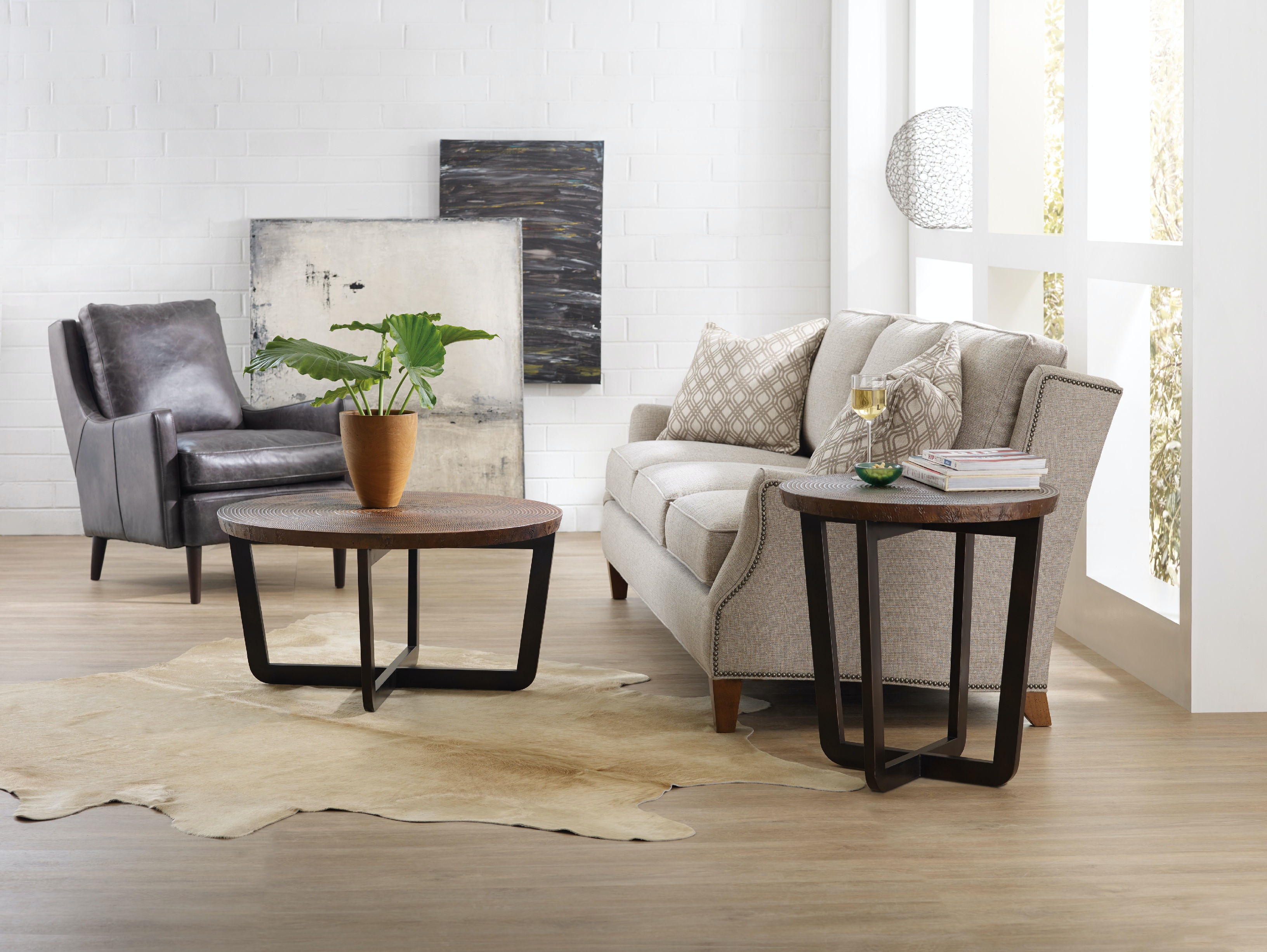 Столик придиванный Commerce and Market Parkcrest Round End Table