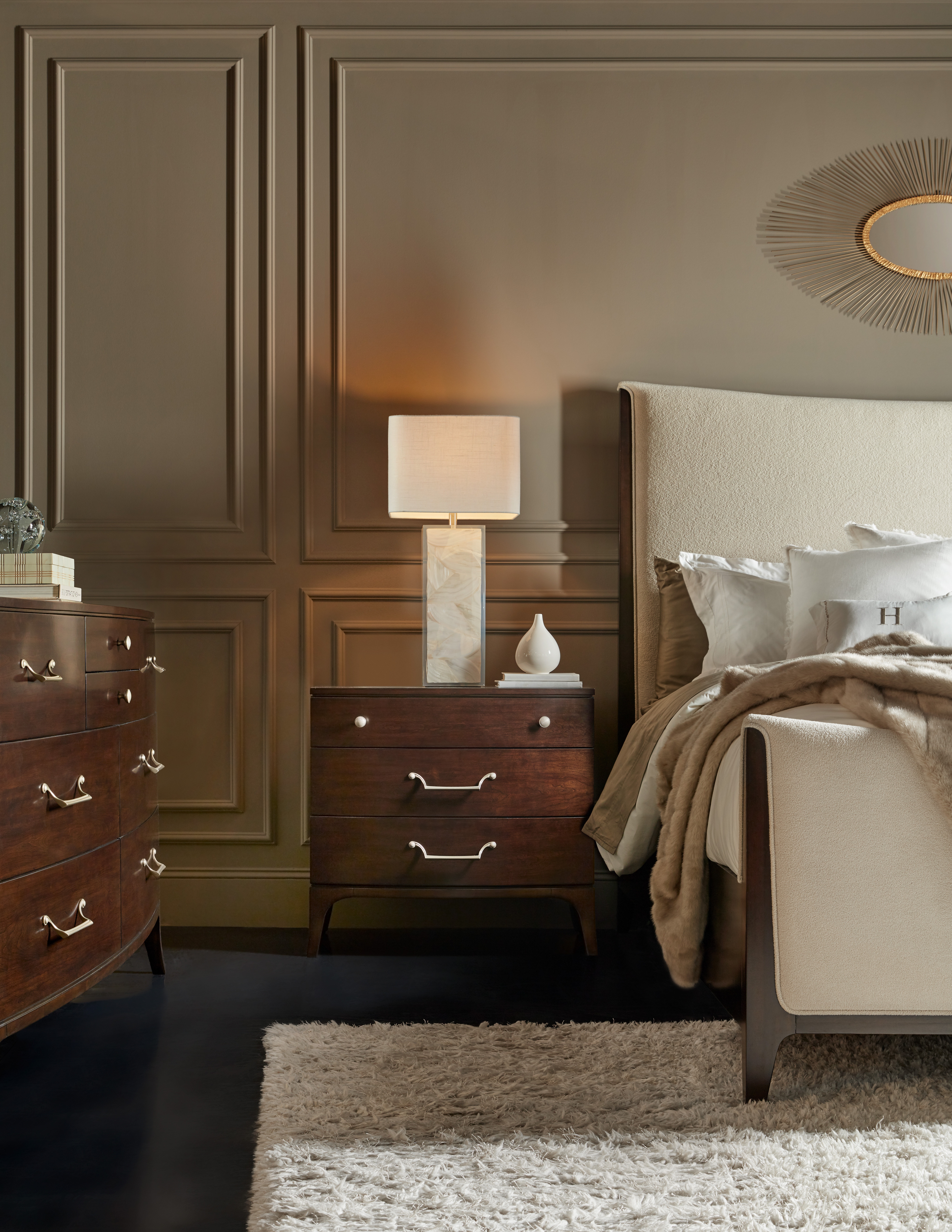 Кровать Bella Donna California King Upholstered Bed