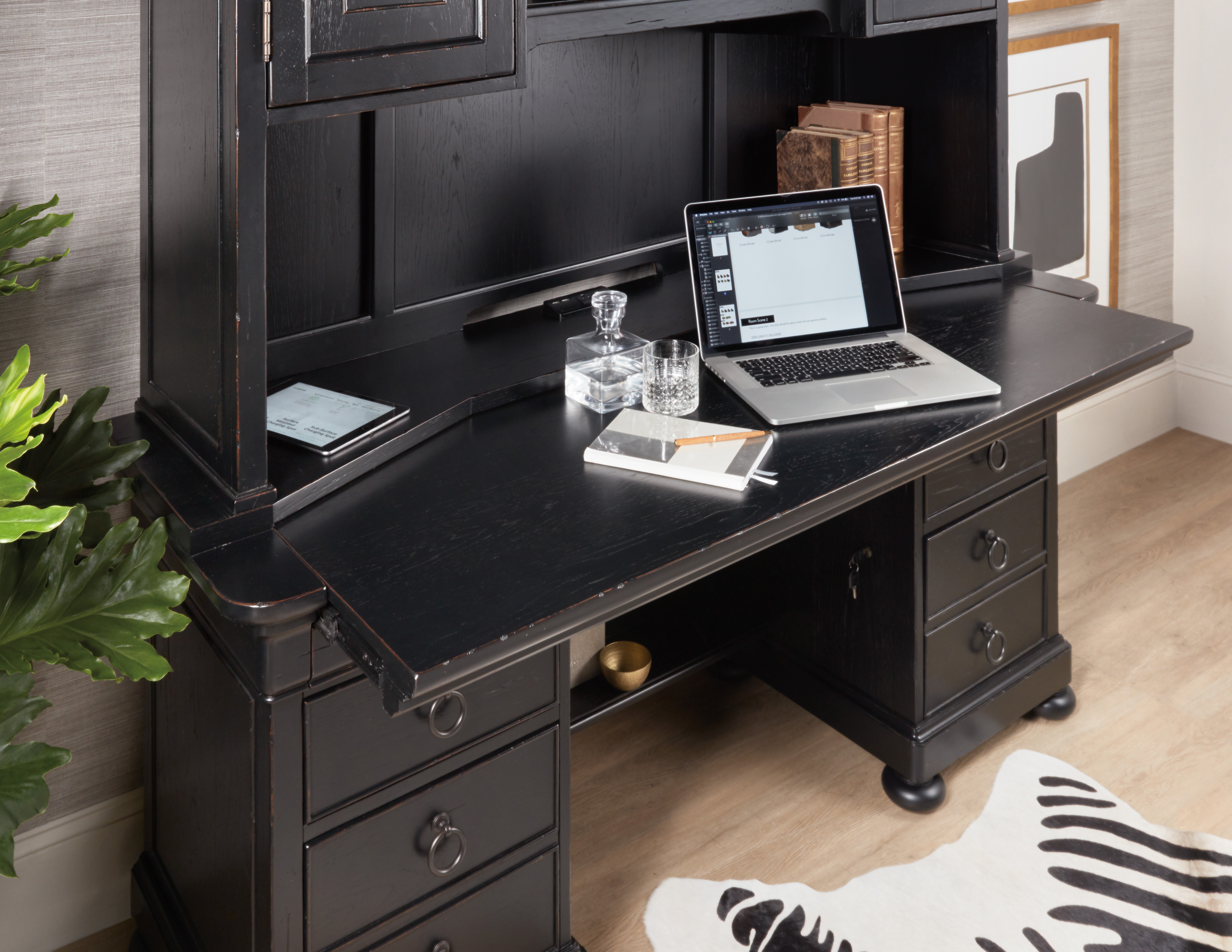 Стол компьютерный Bristowe Computer Credenza