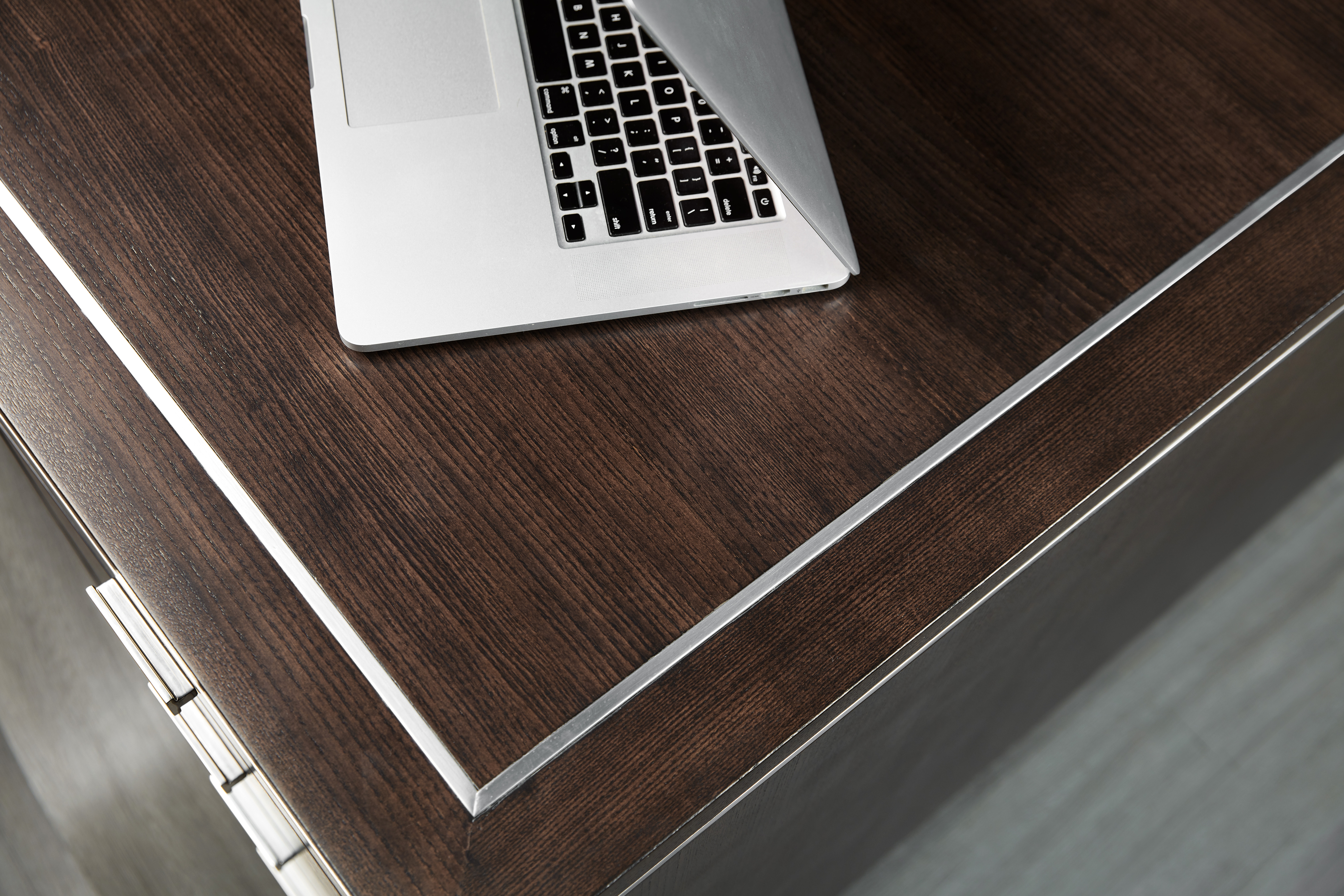 Стол письменный Blend Executive Desk