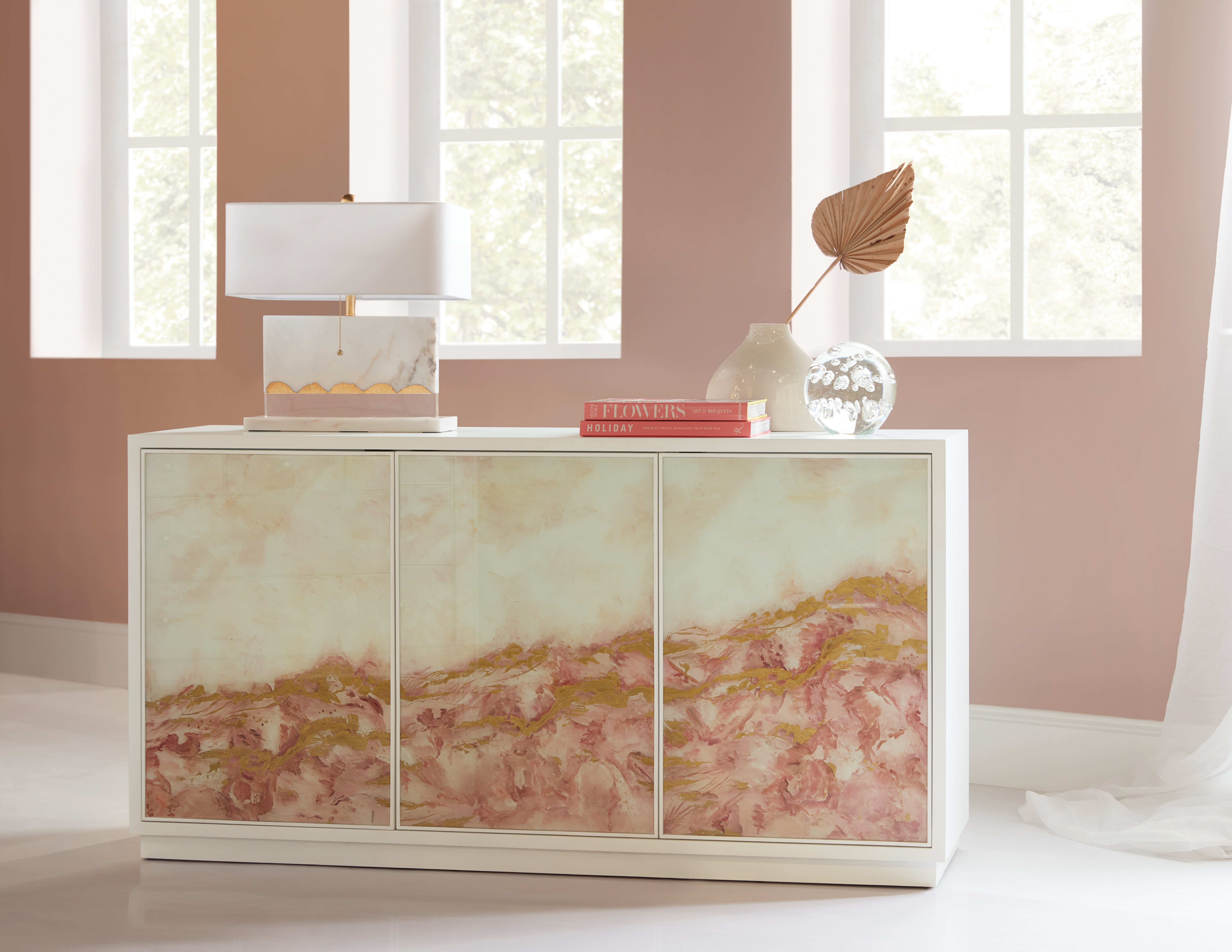 Буфет Susan G. Komen Camaraderie Credenza