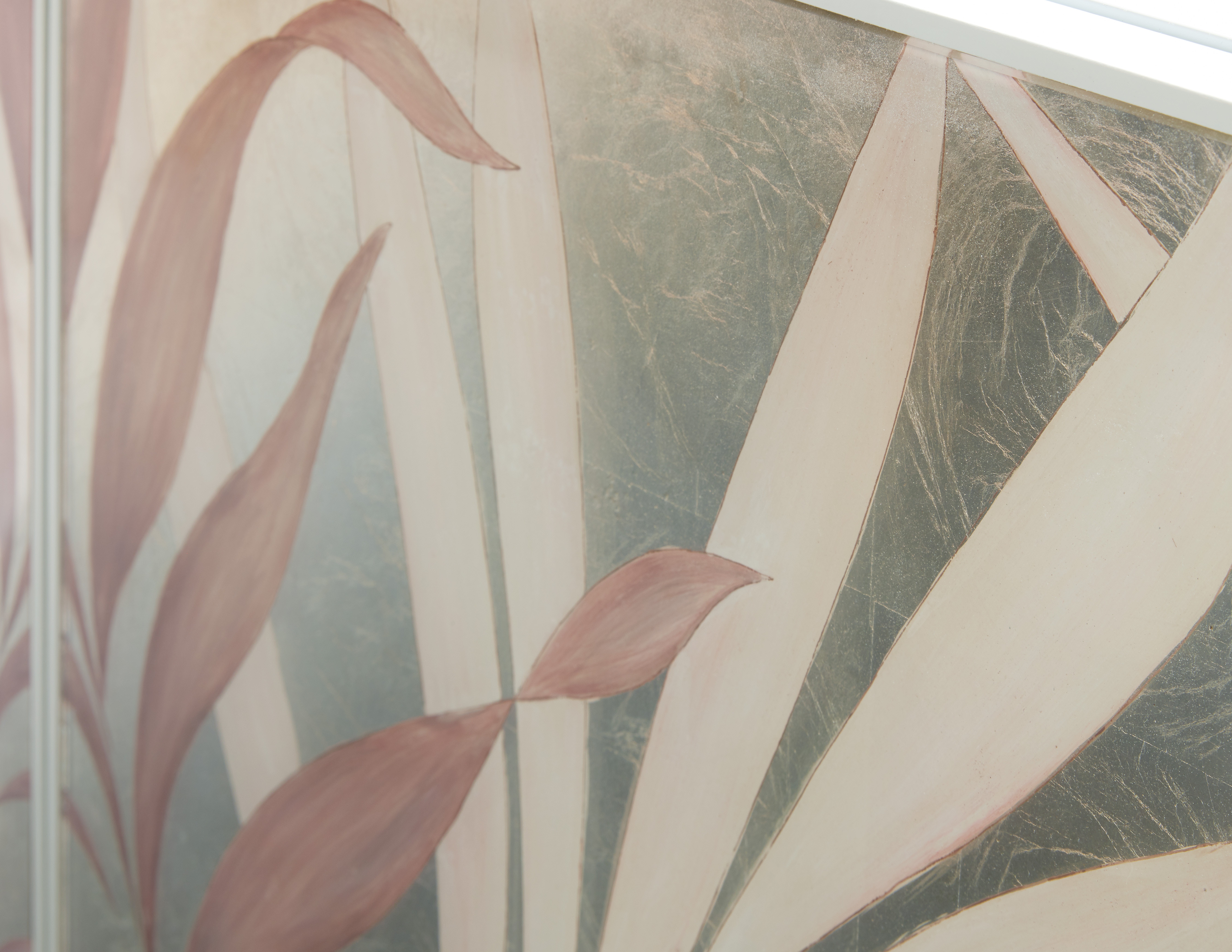 Комод Susan G. Komen Triumph Accent Chest