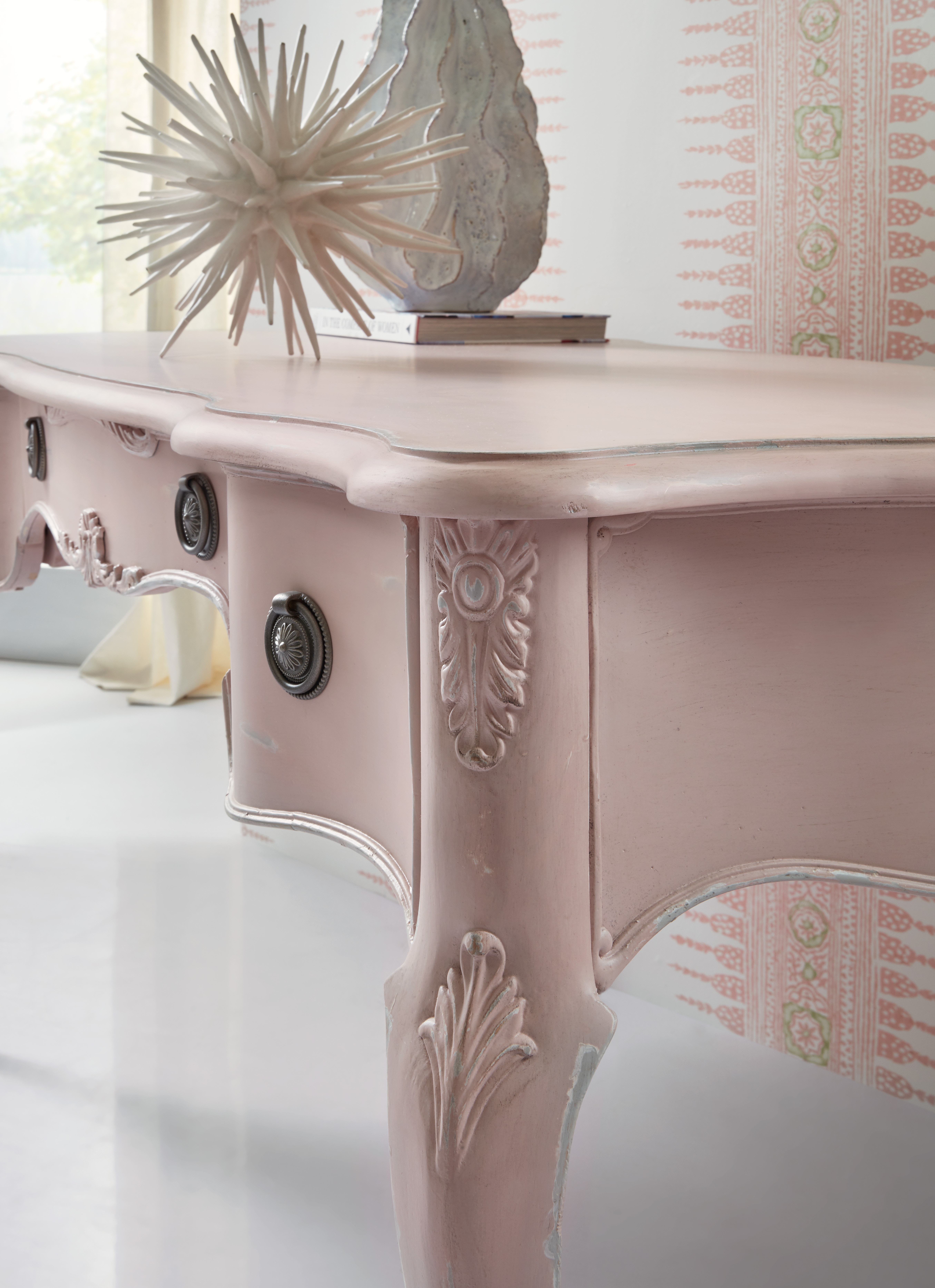 Стол письменный Susan G. Komen Perseverance Writing Desk