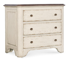 Тумба прикроватная Americana Three-Drawer Nightstand