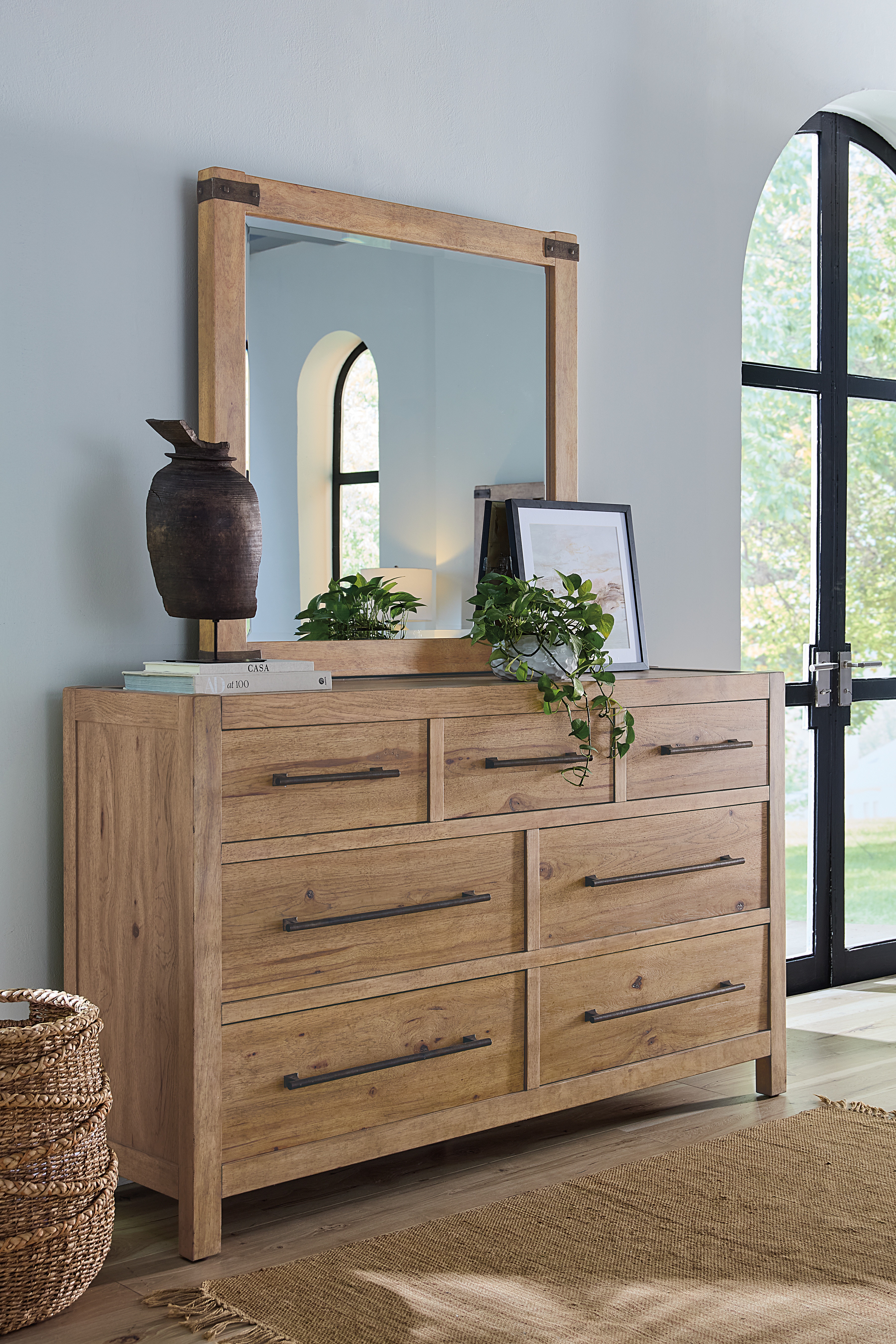 Комод Vineyard Row Seven-Drawer Dresser
