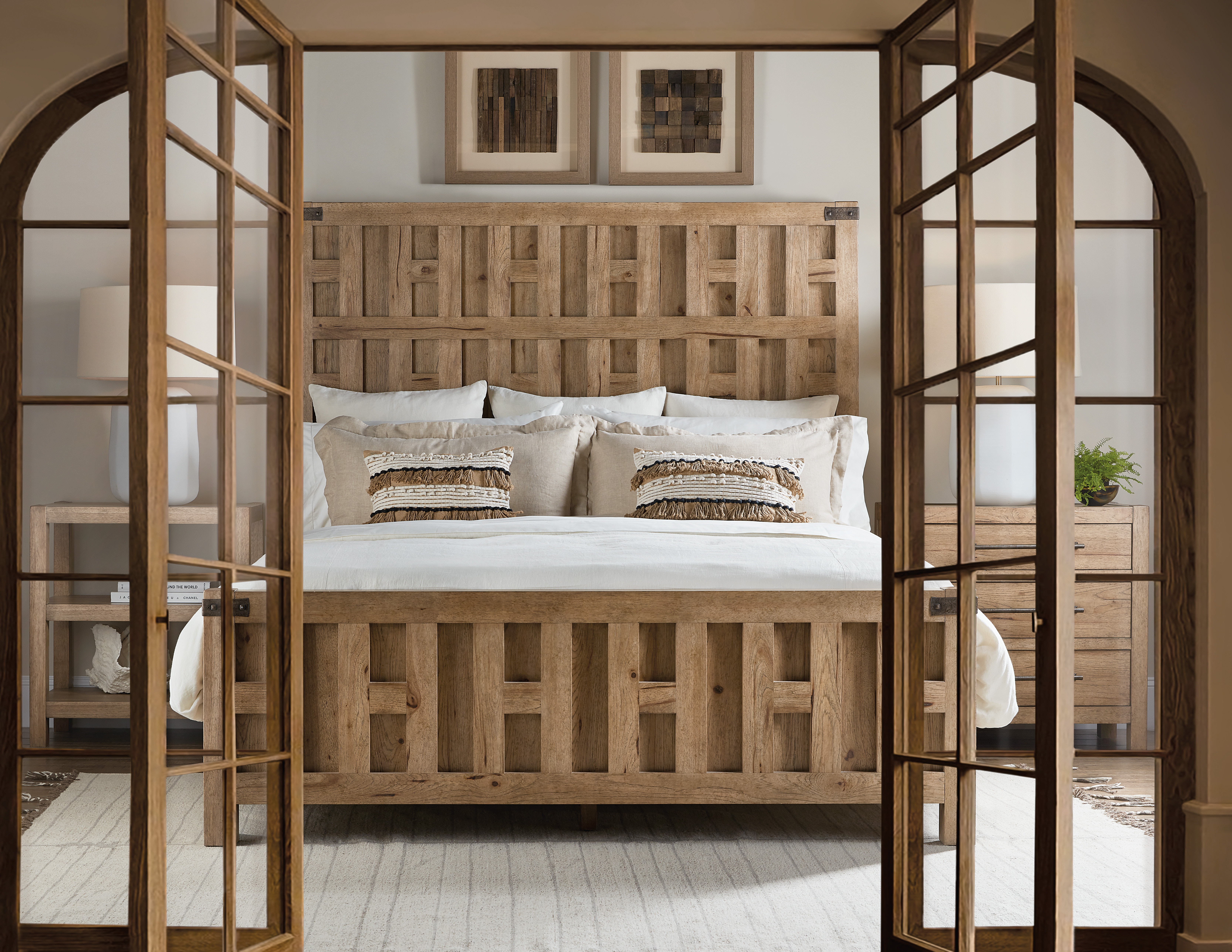 Кровать Vineyard Row Queen Panel Bed
