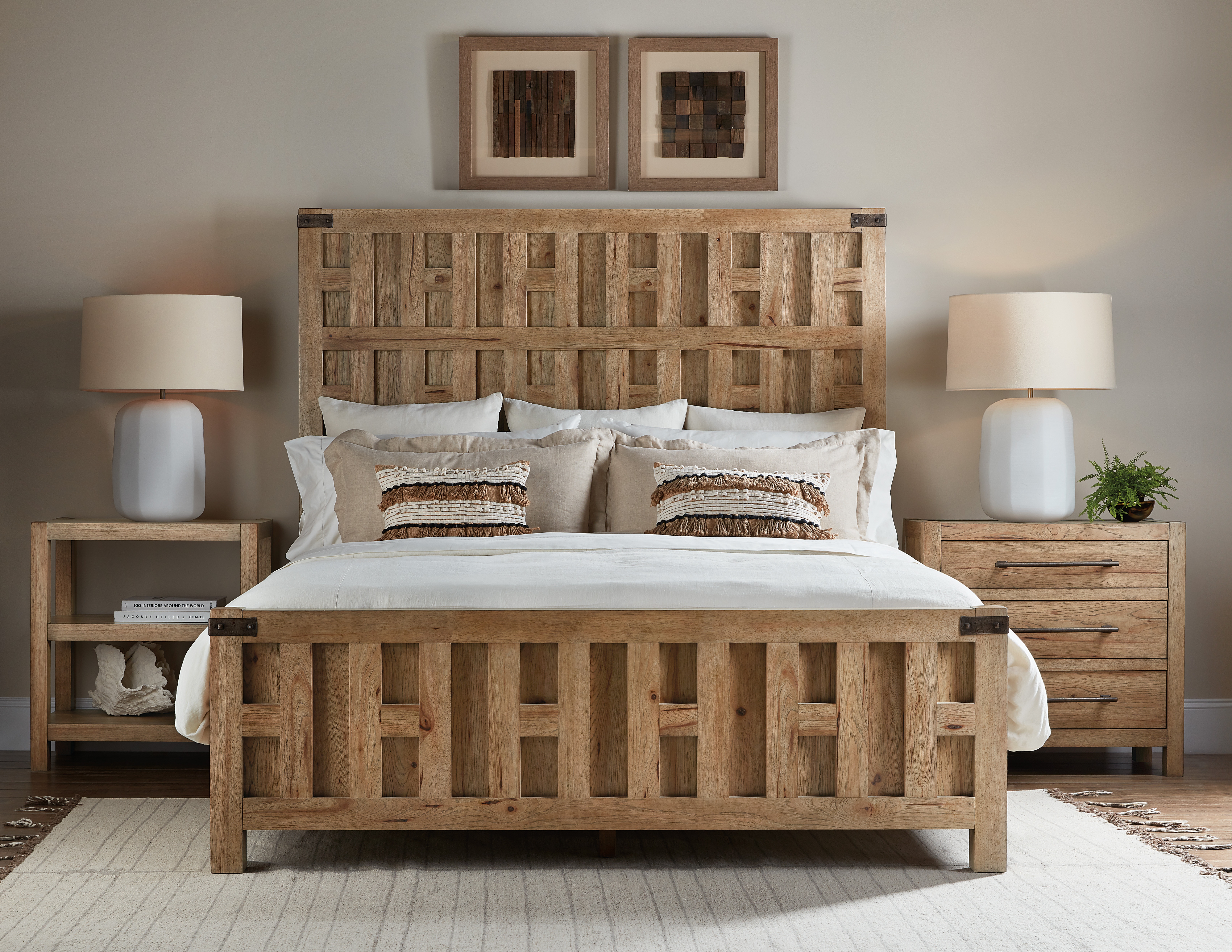 Кровать Vineyard Row California King Panel Bed