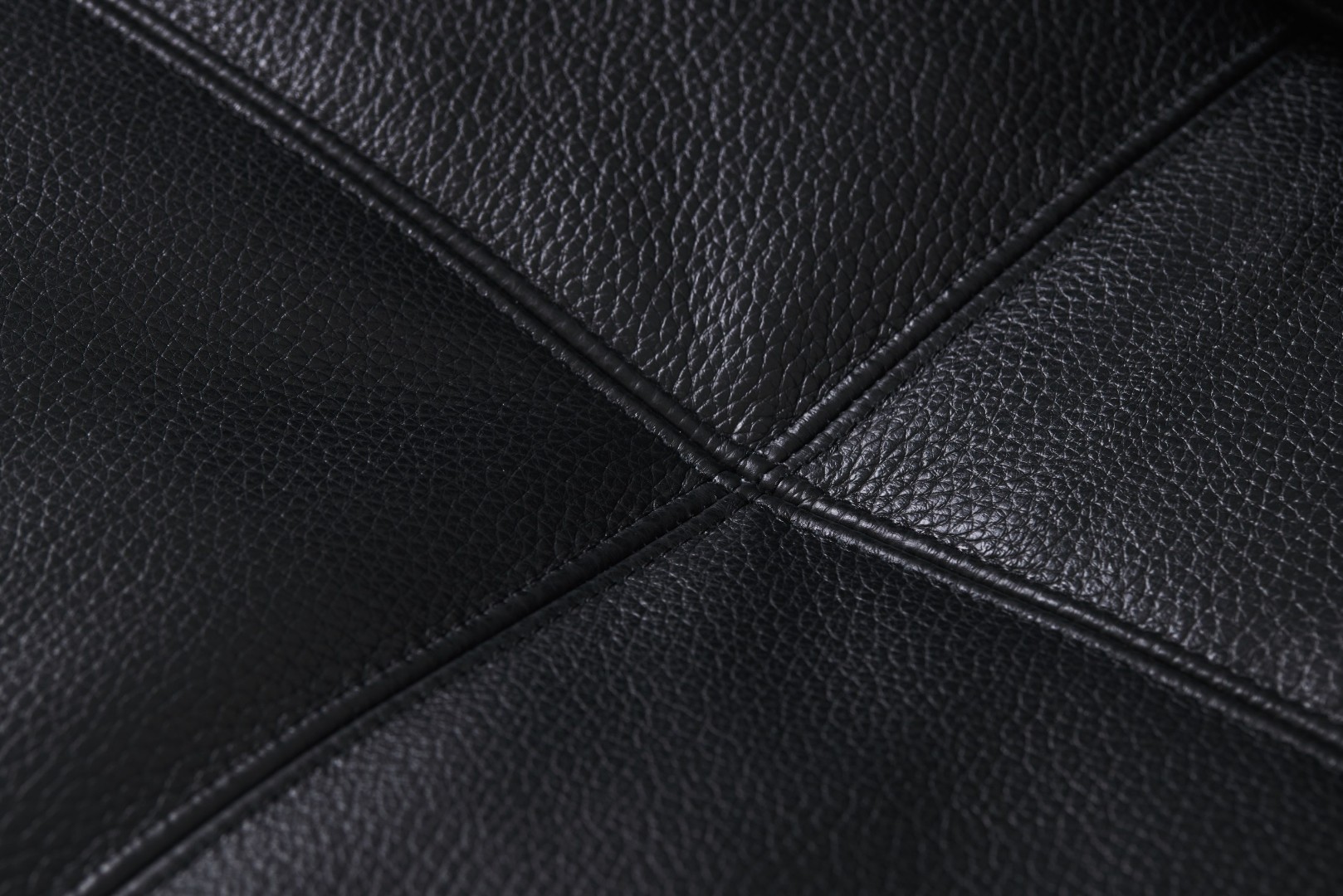 Диван кожаный REVOLVER