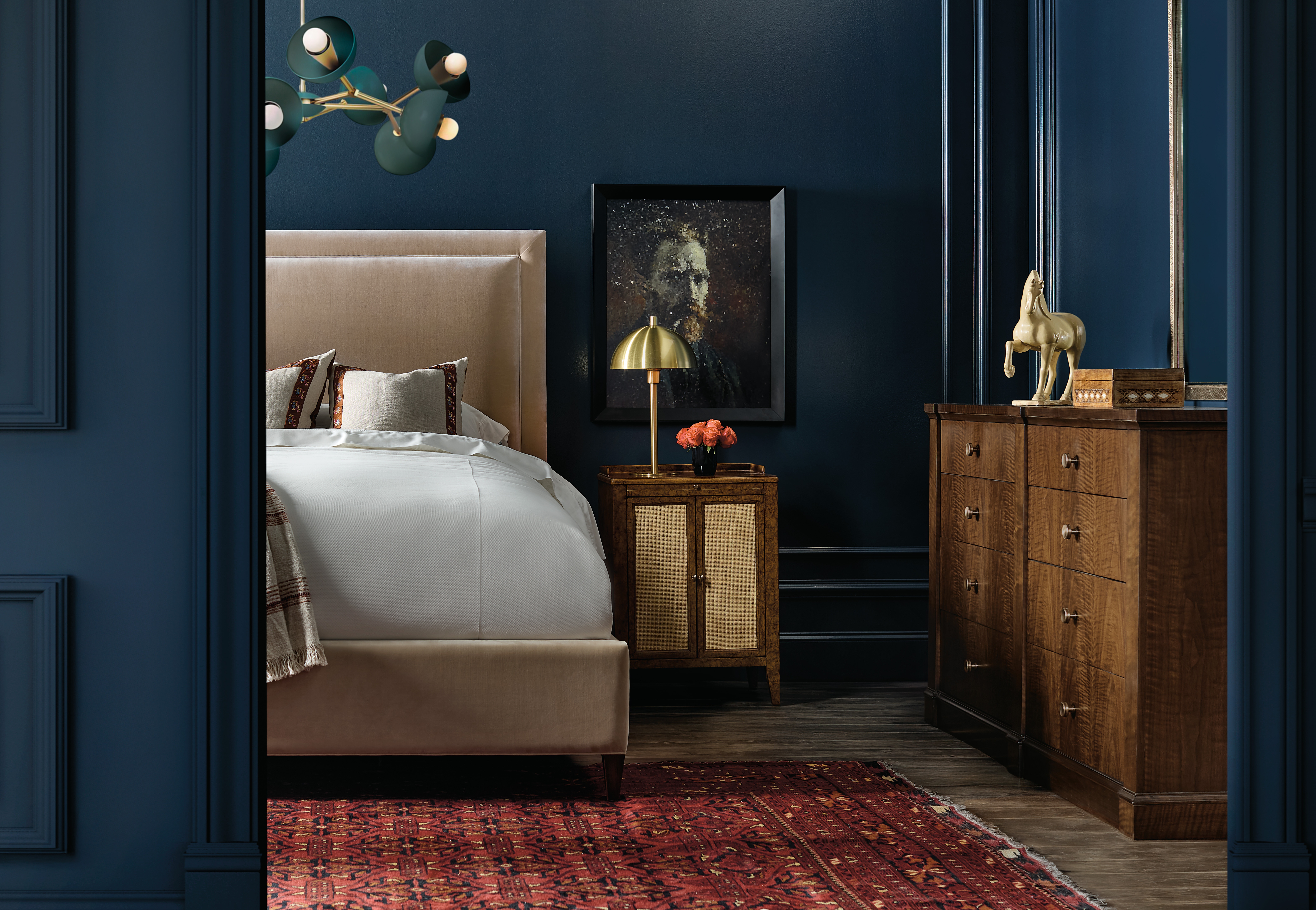 Кровать Archives King Upholstered Bed