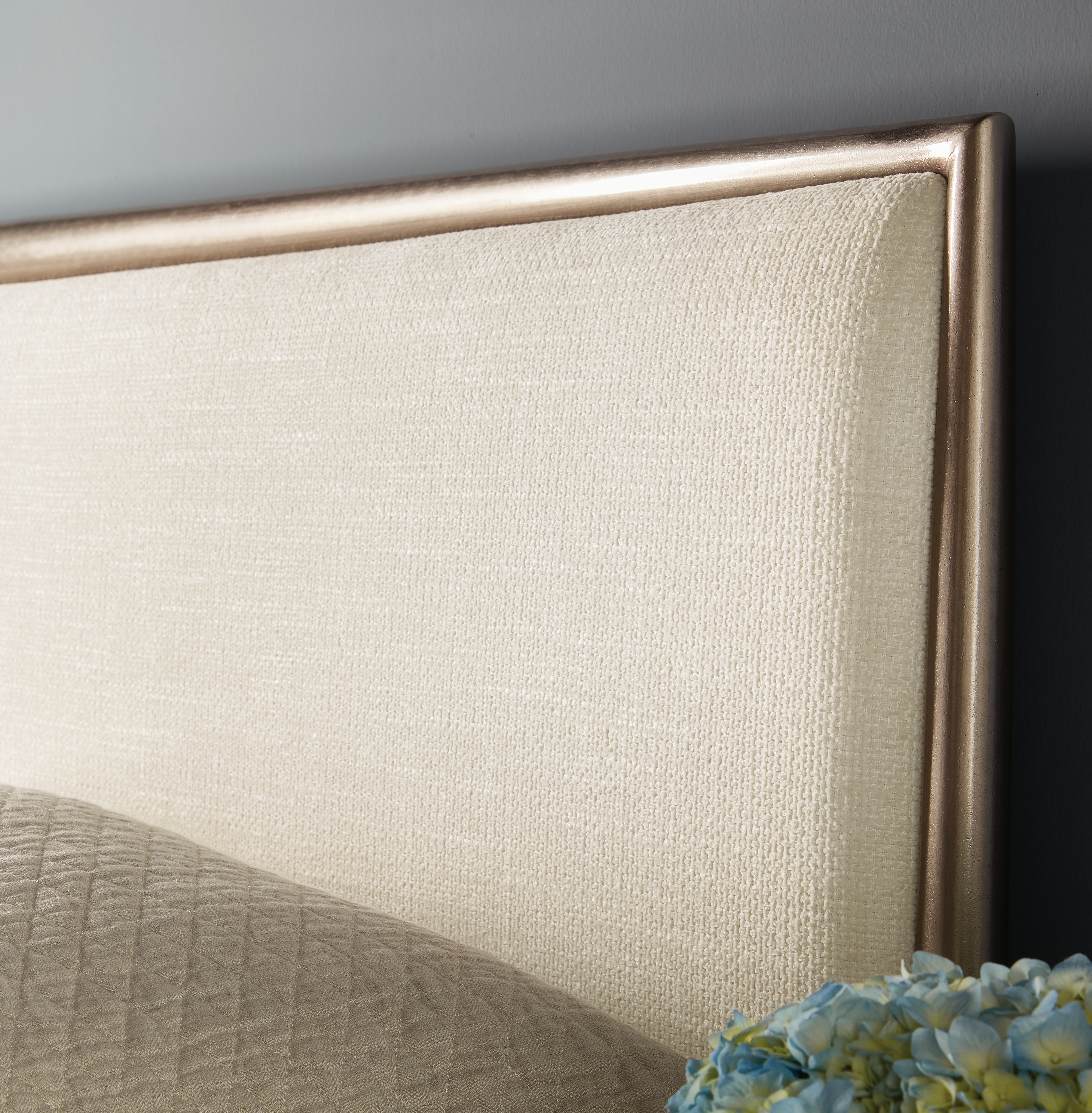 Кровать Westwood King Upholstered Metal Bed