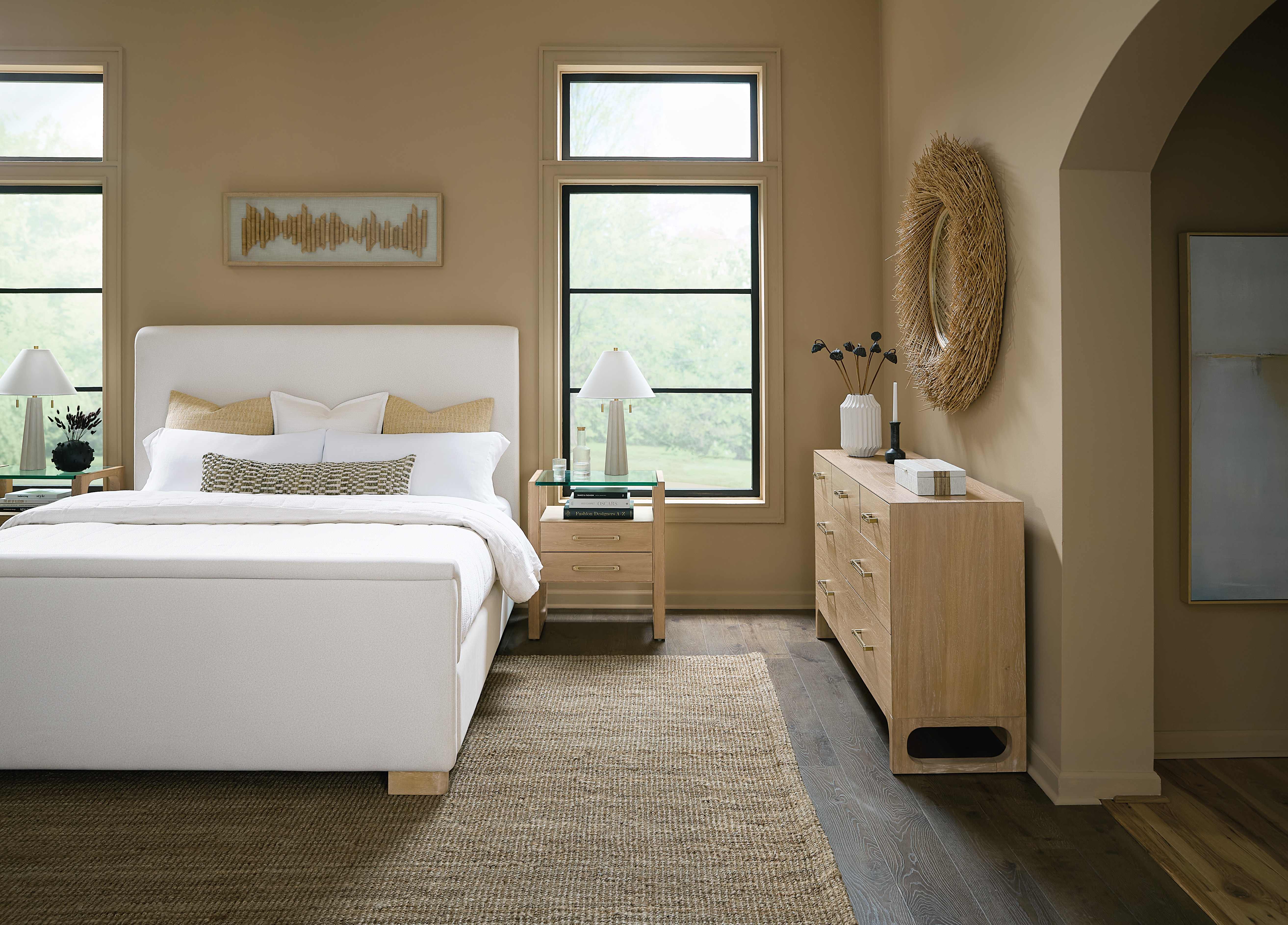 Кровать Banyon Bay Queen Upholstered Bed