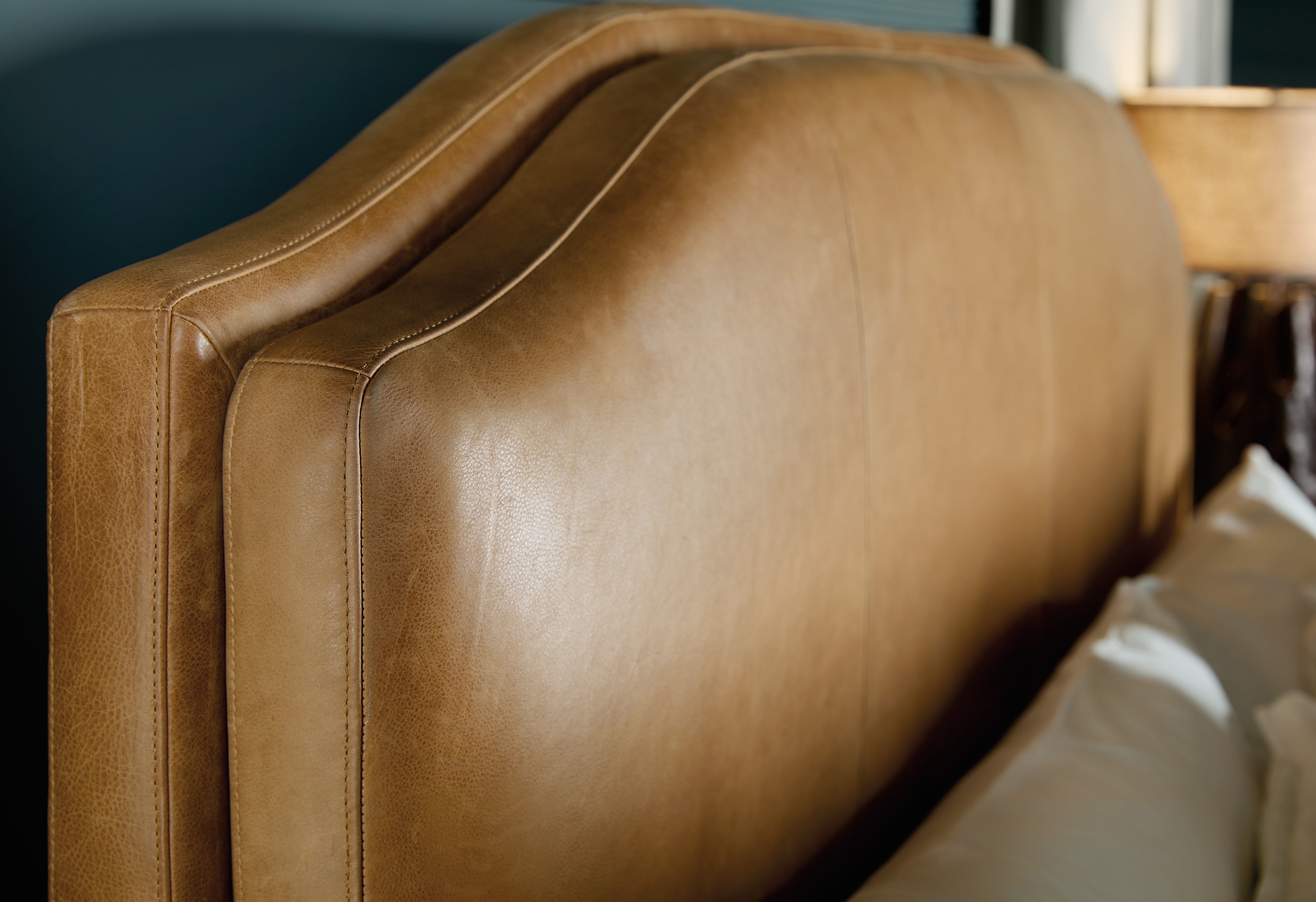 Кровать Driftwood Queen Upholstered Bed, кожа