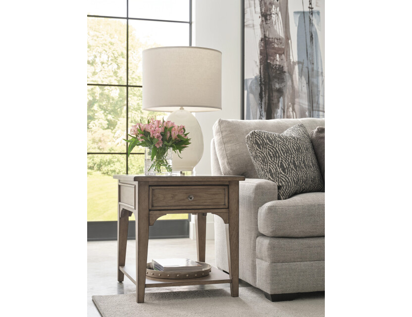 Столик придиванный BEATRIX