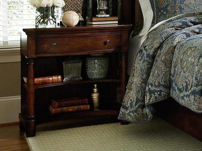 Тумба прикроватная