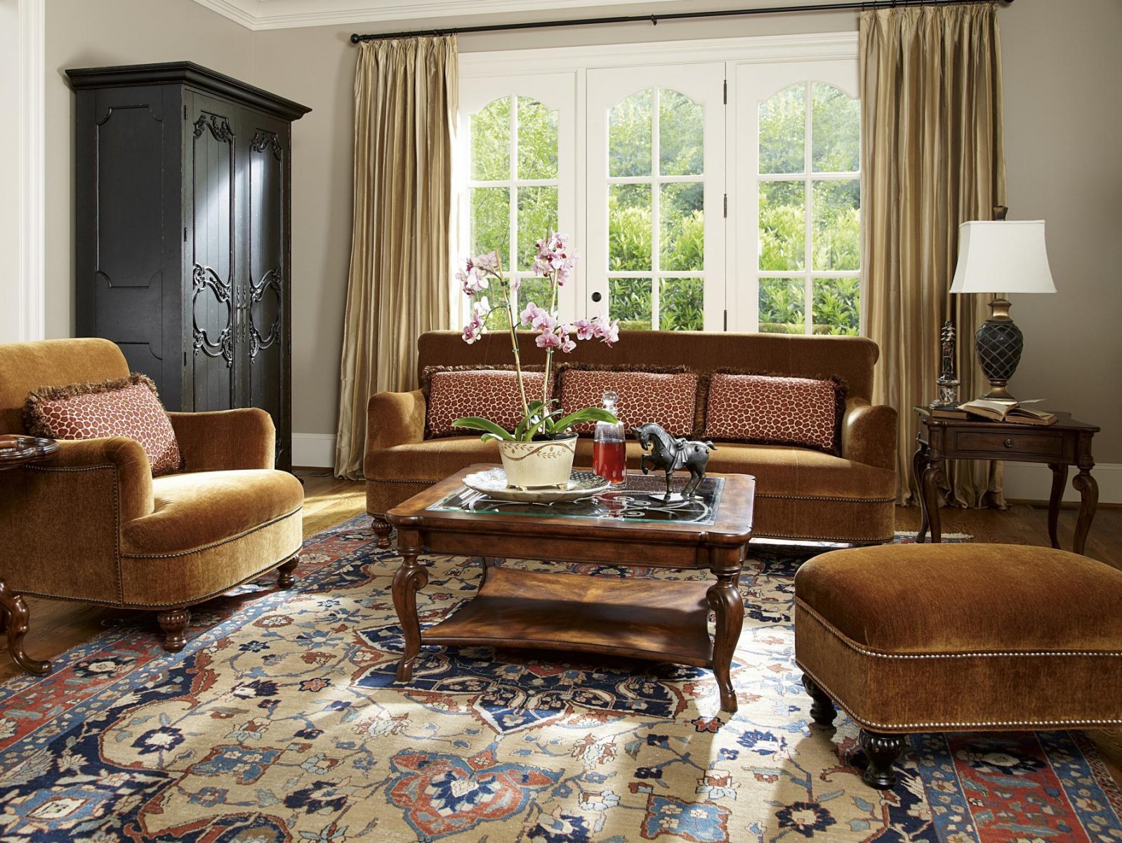 Столик коктейльный