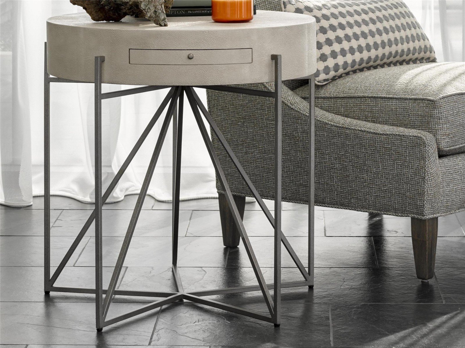 Столик журнальный Phoebe BRENTWOOD