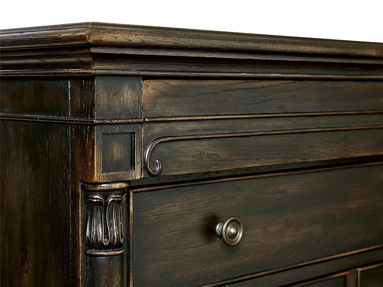 Комод высокий