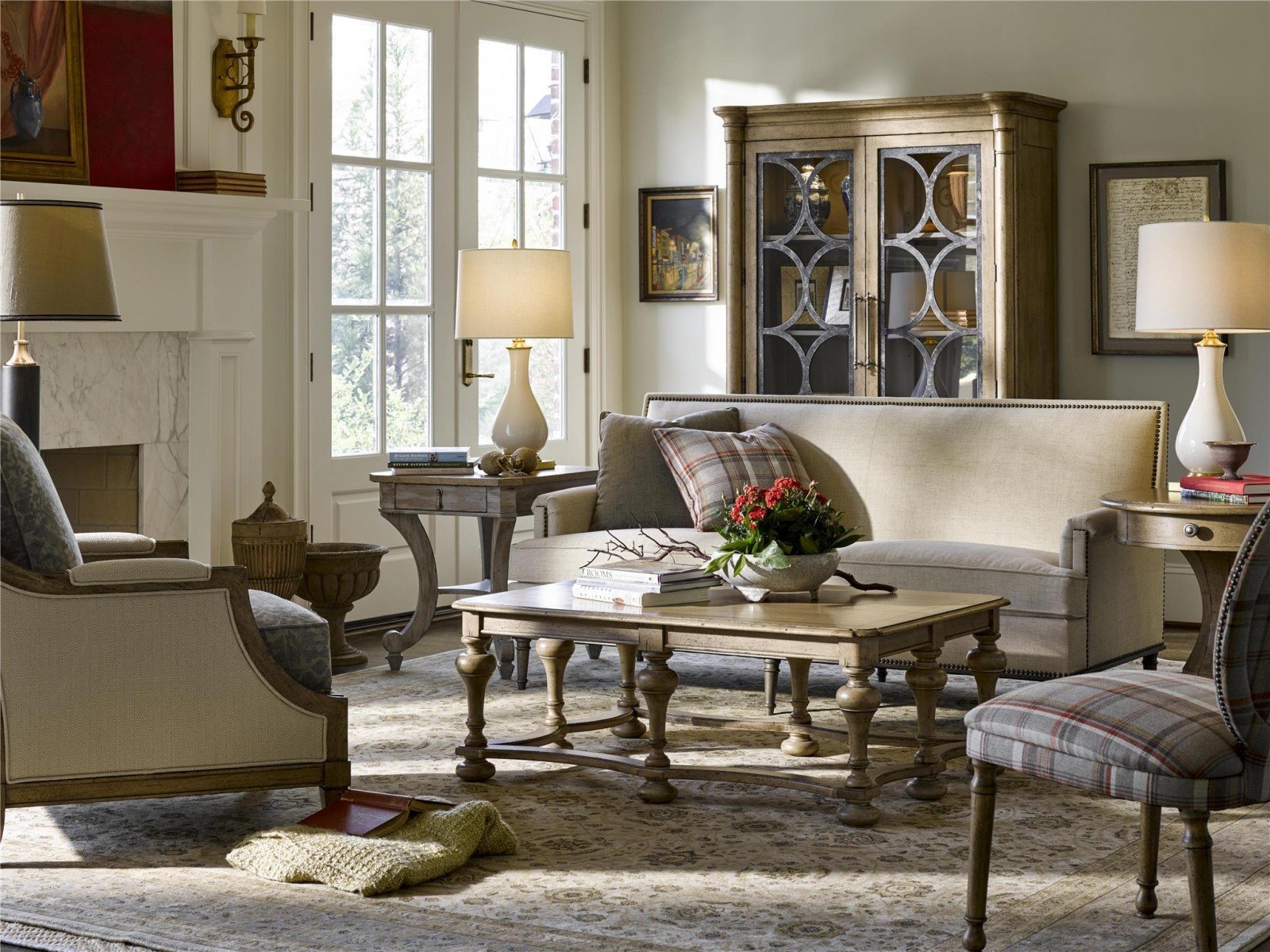 Столик придиванный Carlton