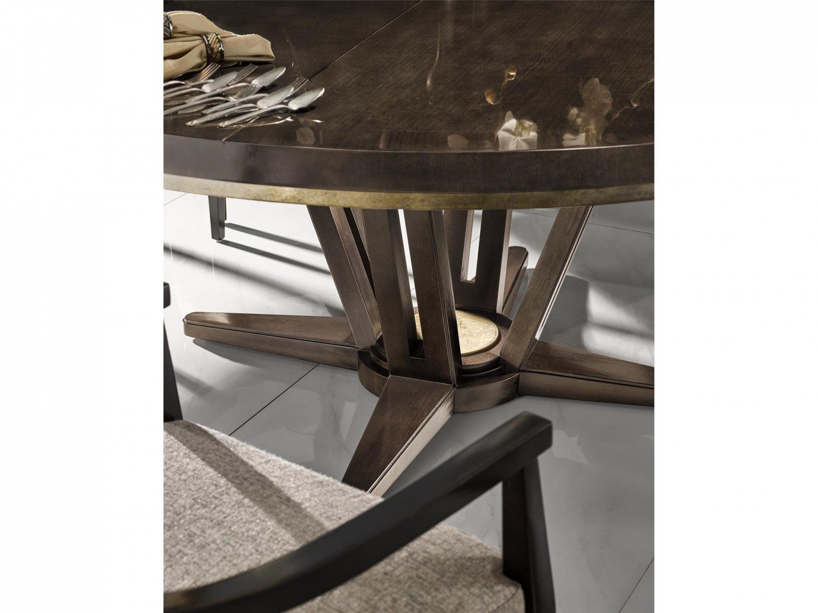 Обеденный стол Le Cercle